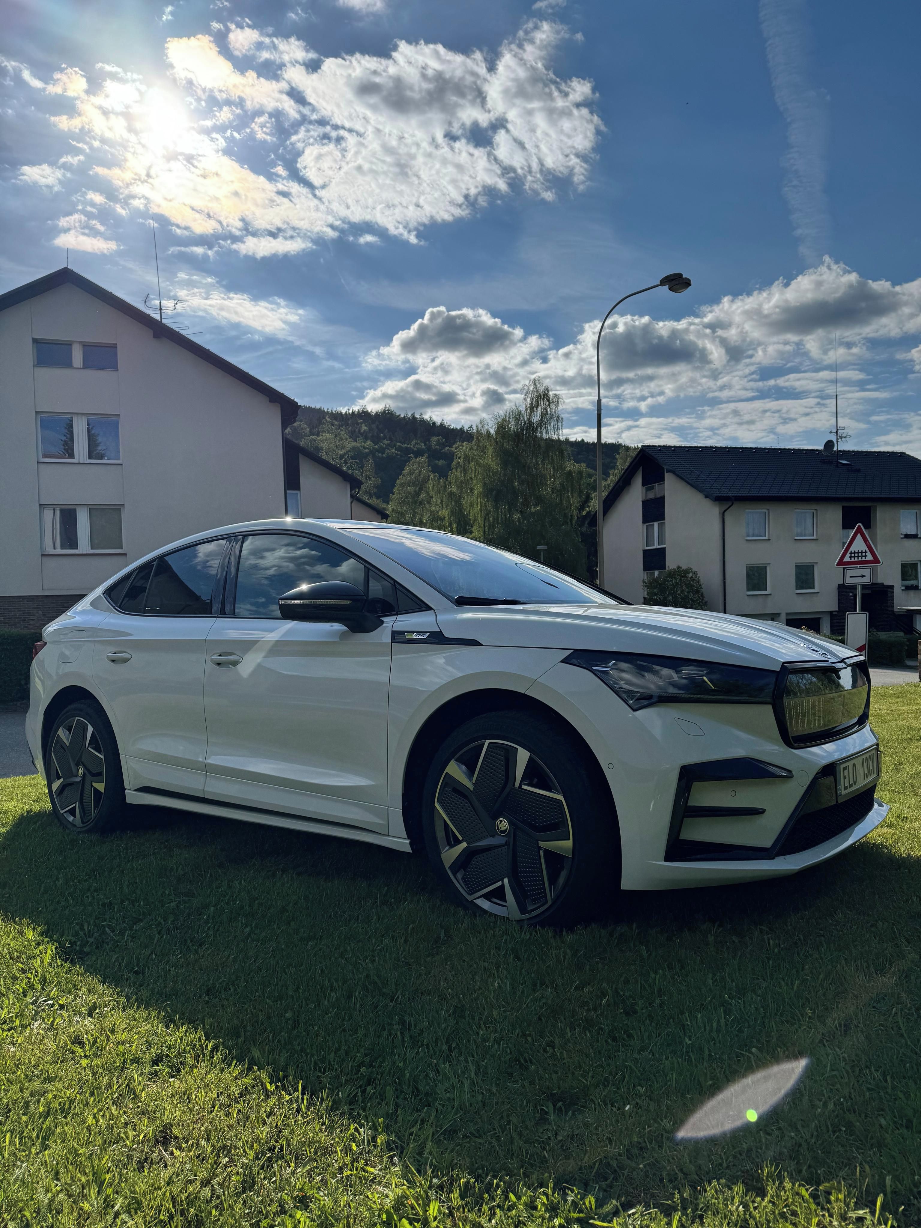 Škoda Enyaq, RS 250kW,4x4,Tažné,Maxx,HUD - fotka 3