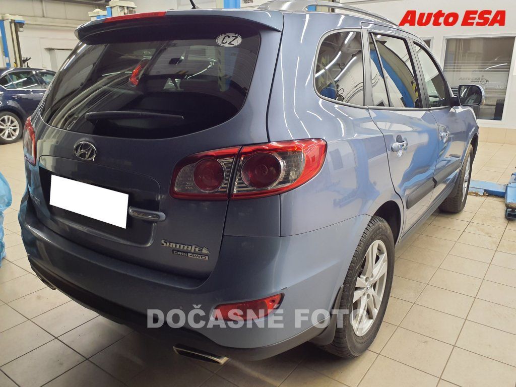 Hyundai Santa Fe, 2.2 D 4x4,1.maj,ČR,AT - fotka 2