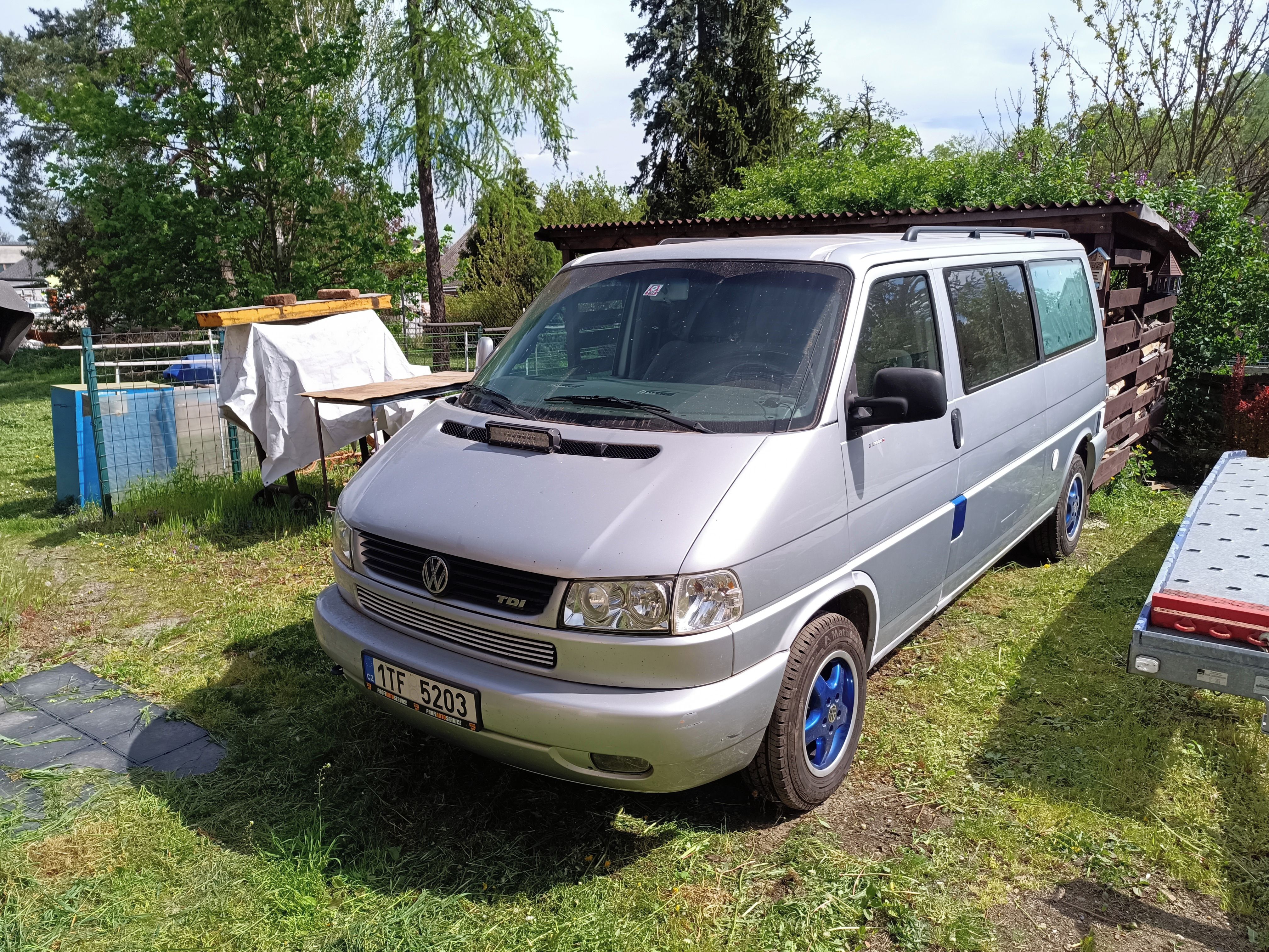 Volkswagen Caravelle, 2.5 TDI - fotka 2