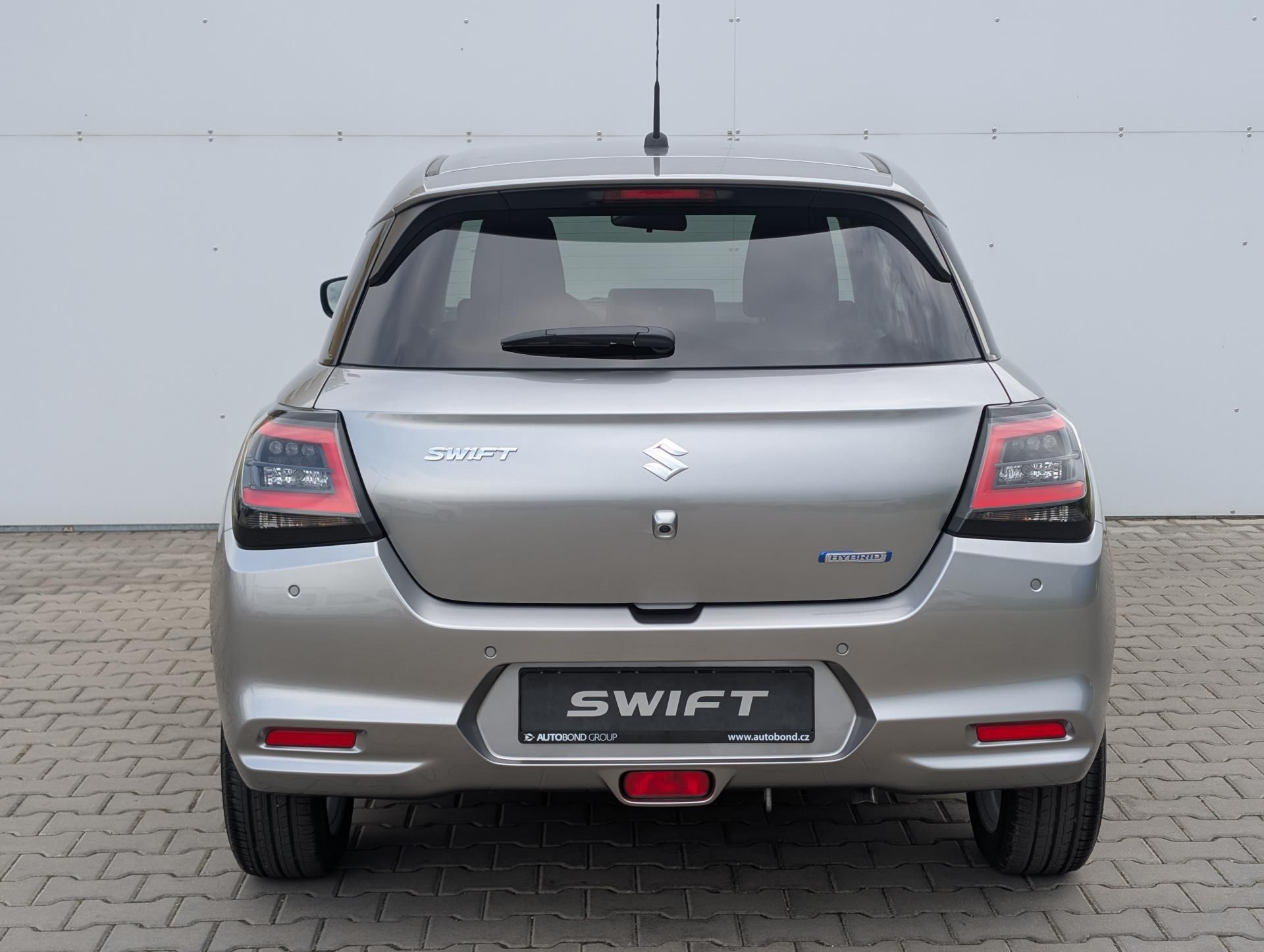 Suzuki Swift, PREMIUM 1.2 HYBRID M/T 4x2 MY2 - fotka 4