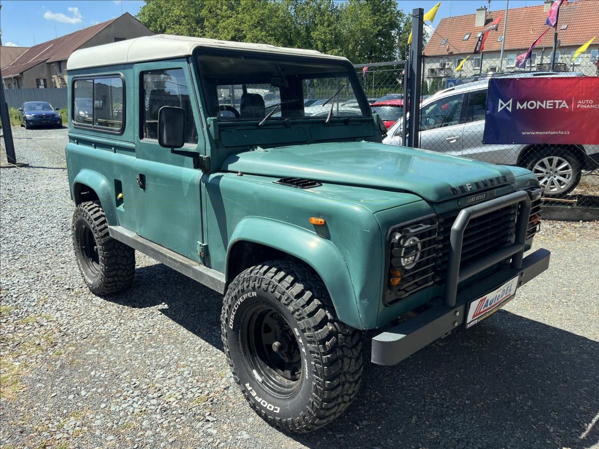 Land Rover Defender, 2,5 d 83kW  LR 90 7 míst - fotka 6