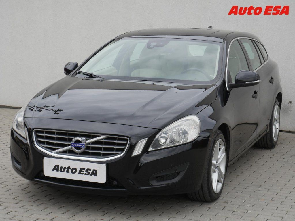Volvo V60, 2.0D - fotka 3