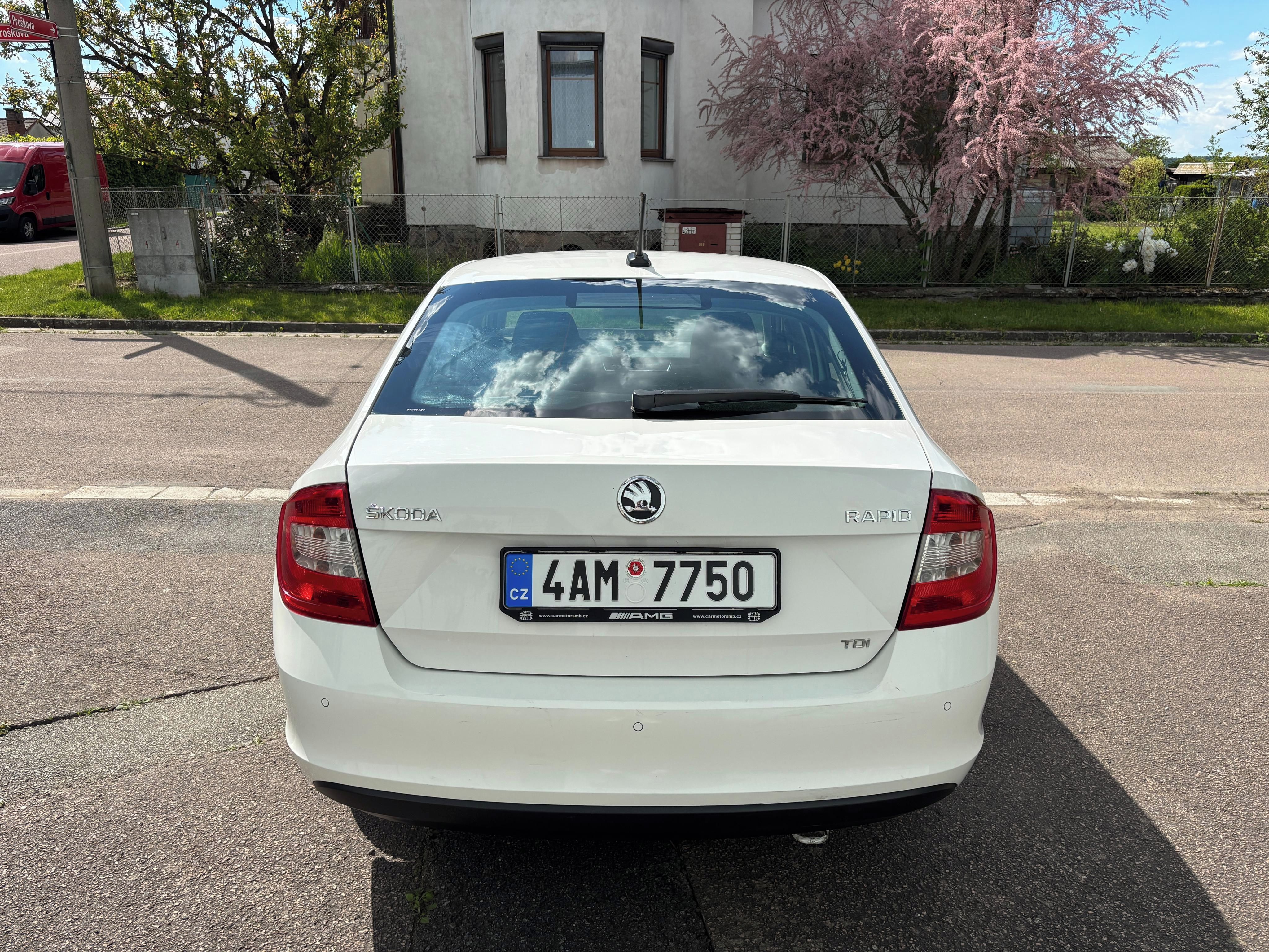 Škoda Rapid, Škoda Rapid 1.6 TDI 77 kW - fotka 5