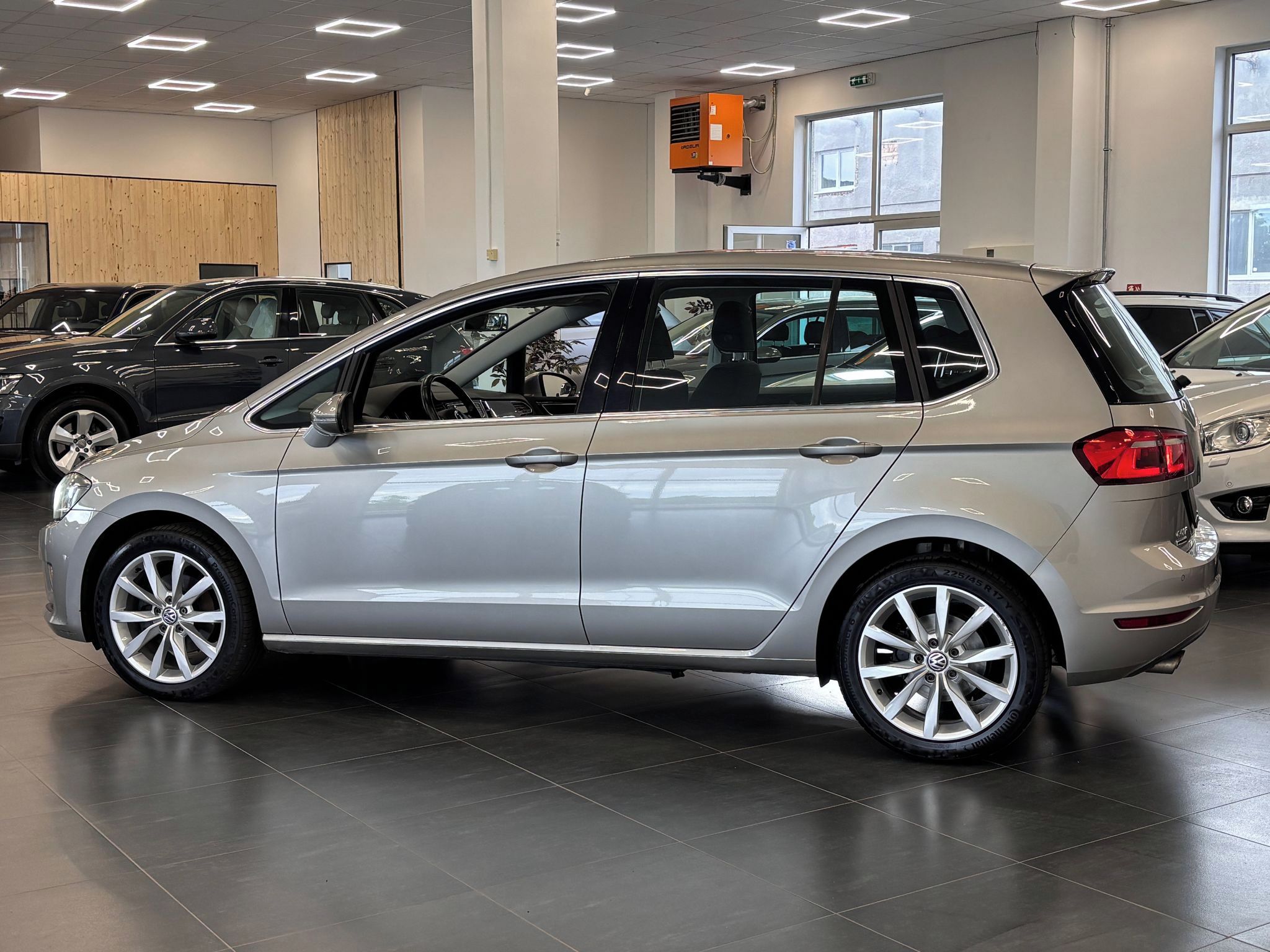 Volkswagen Golf Sportsvan, 2.0TDI 110kW Xenon LED Alcanta - fotka 4