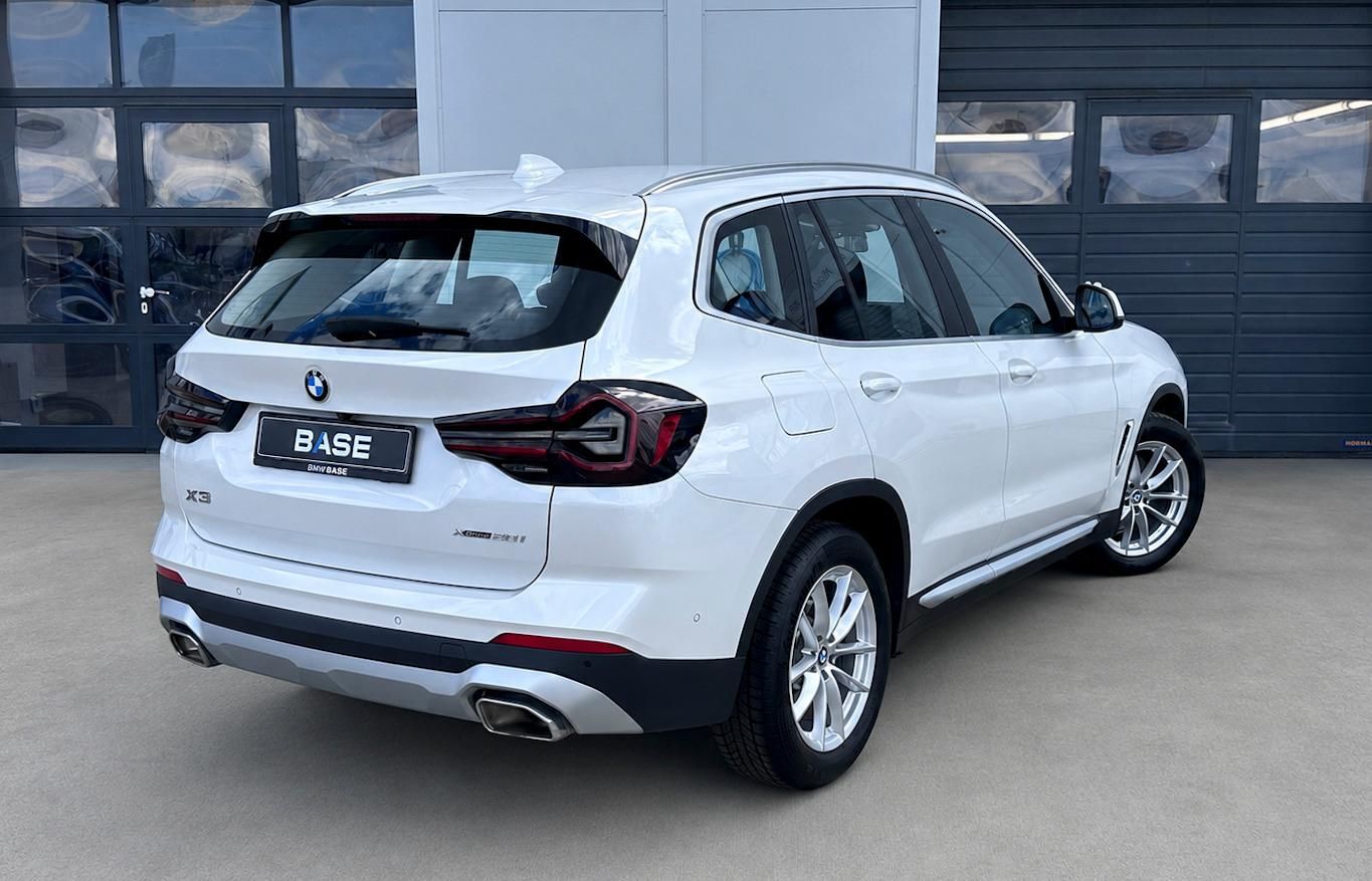 BMW X3, xDrive20i - fotka 4