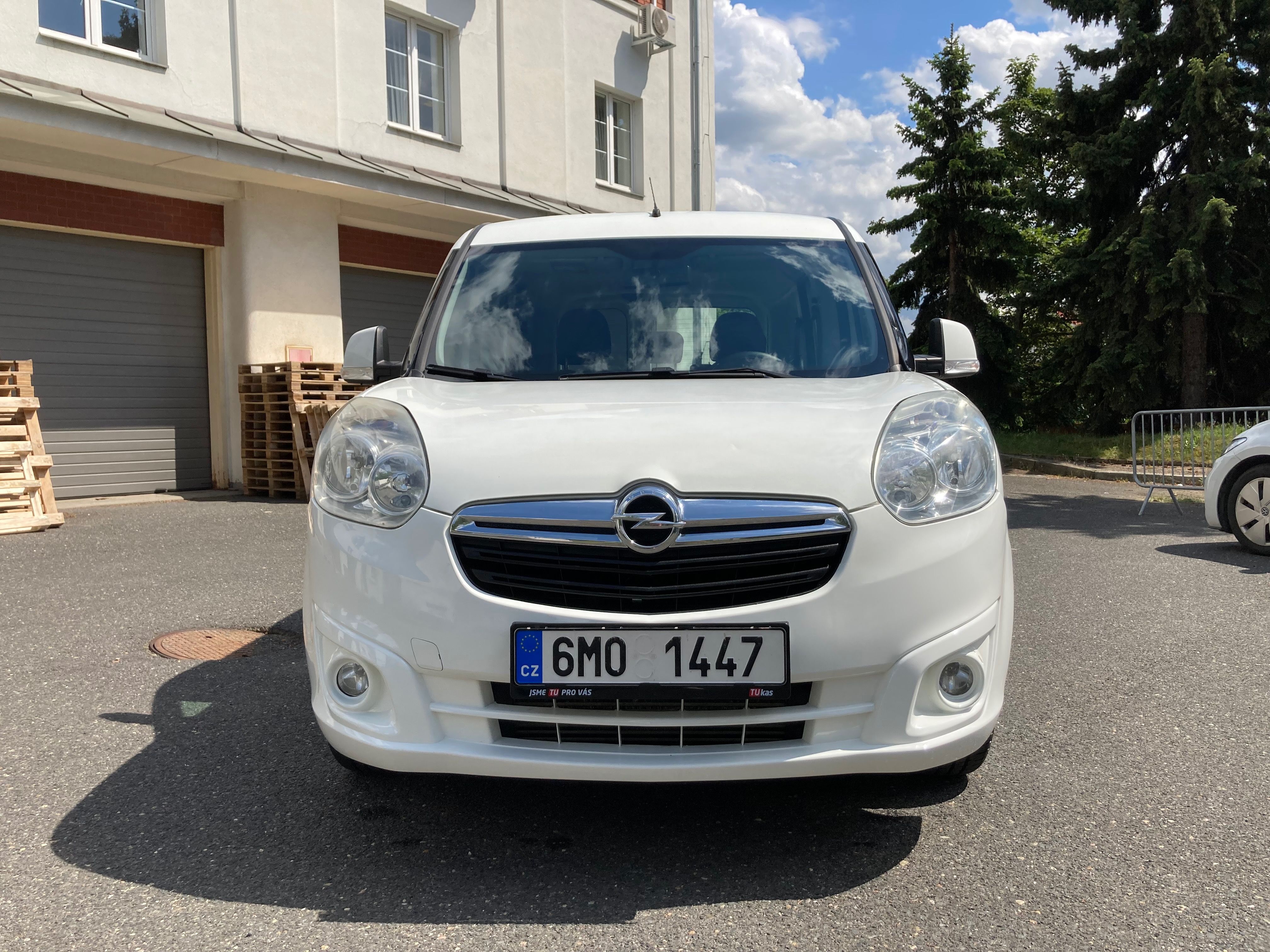 Opel Combo, 1.6CDTi 88kW COSMO Tažné DPH - fotka 4