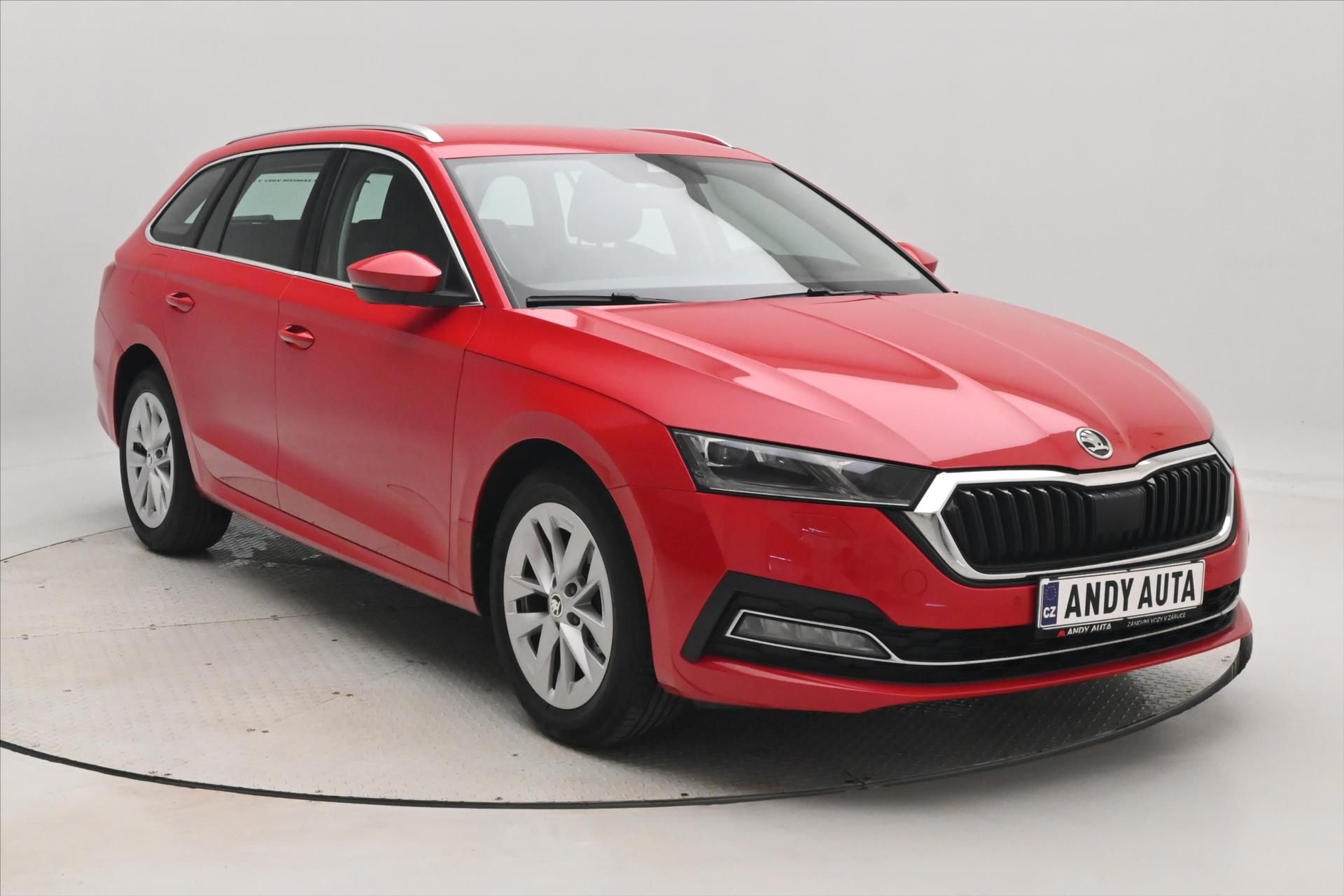 Škoda Octavia, 1,4 TSI iV 110kW DSG Style VŮZ - fotka 3