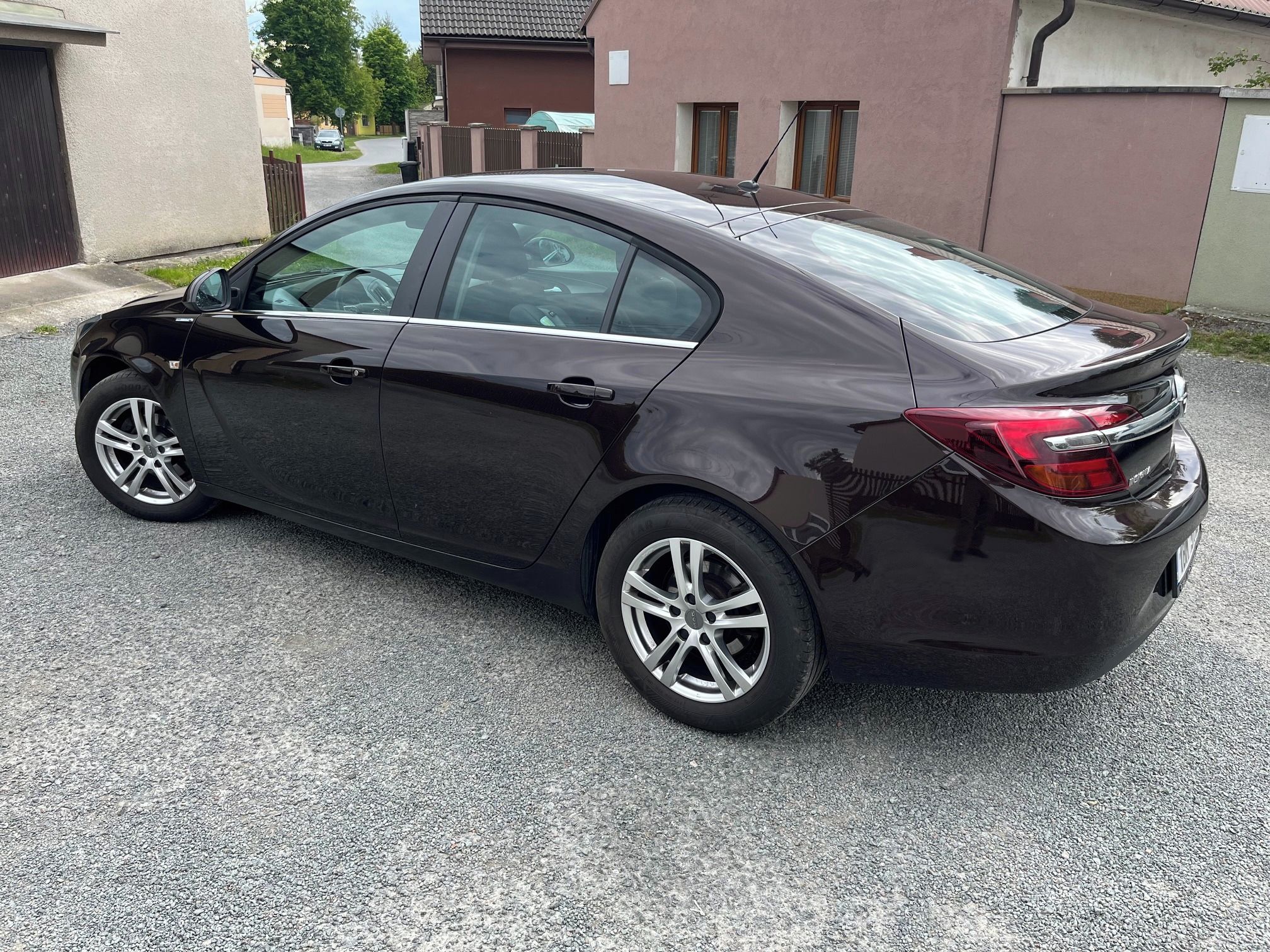 Opel Insignia, servisováno, nehavarováno - fotka 2