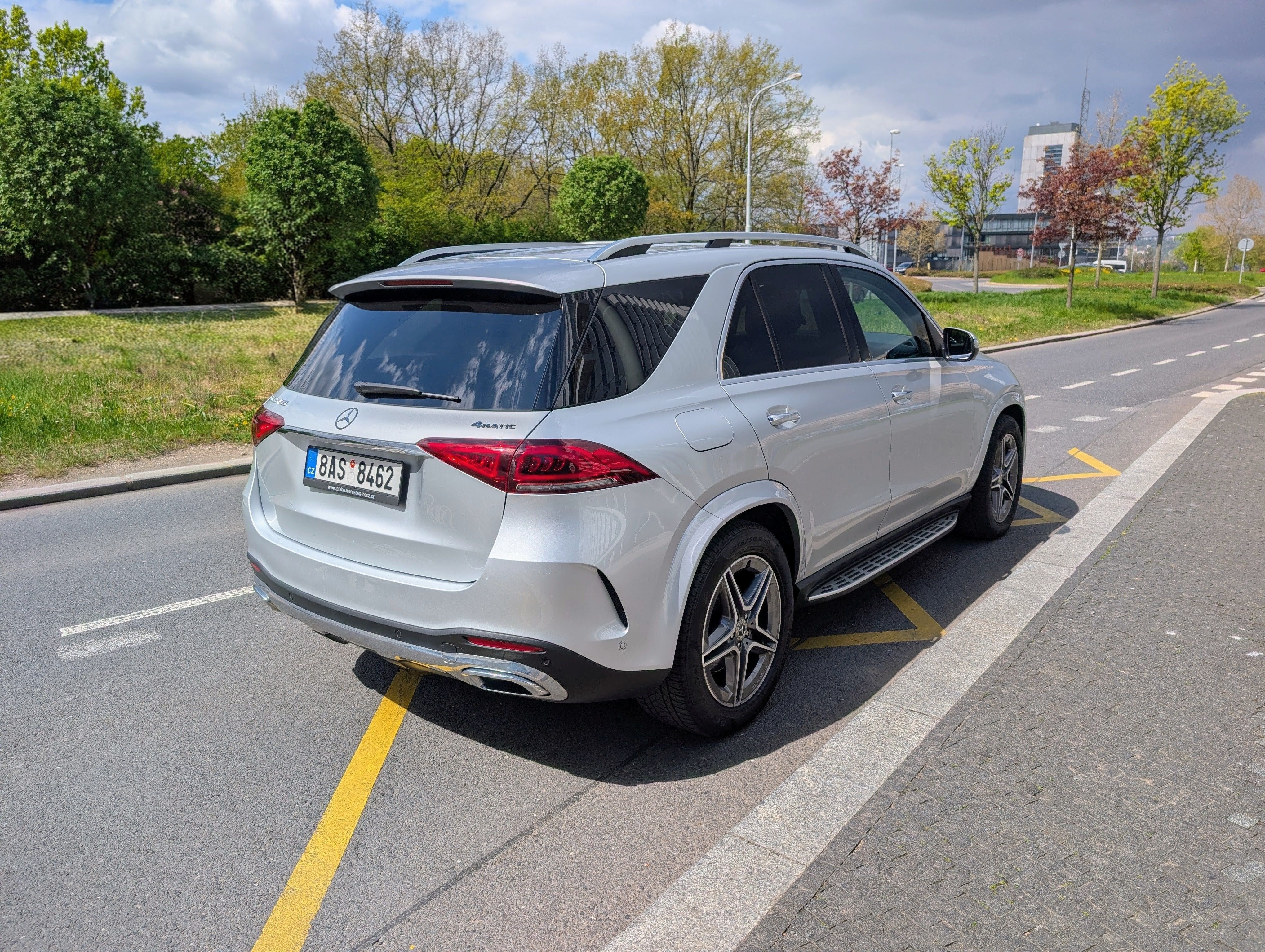 Mercedes-Benz GLE, 450 4M, AMG-LINE, TAZNE, DPH - fotka 4