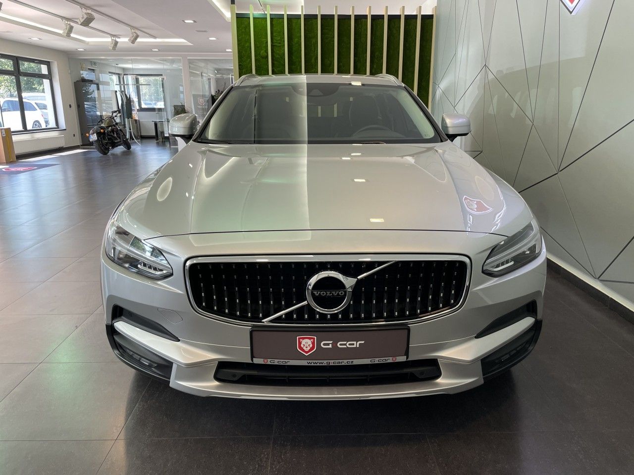 Volvo V90, D5 Cross Country  173 kW AWD - fotka 3