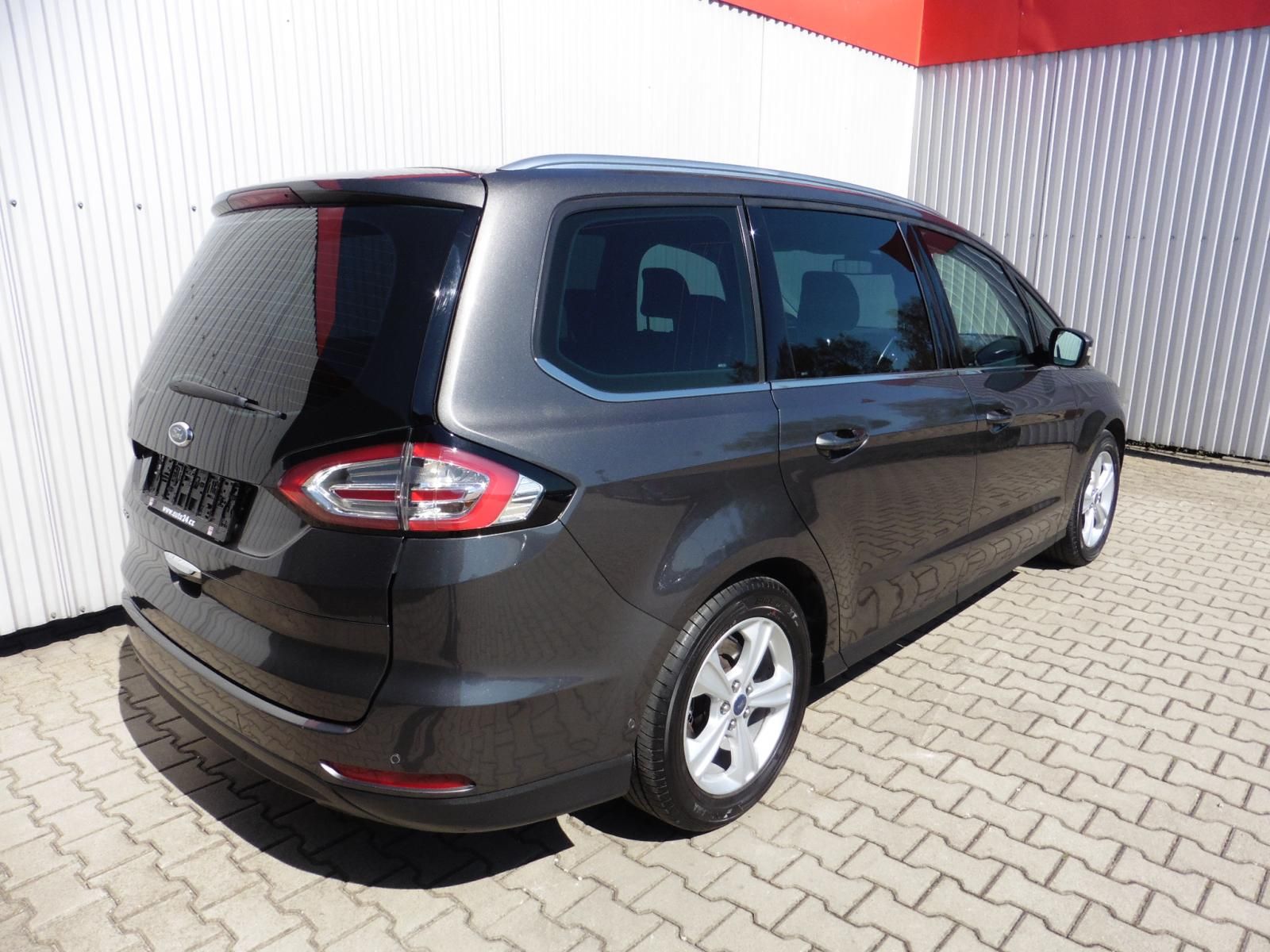 Ford Galaxy, 2.0 TDCi Titanium Navi 7.míst - fotka 4