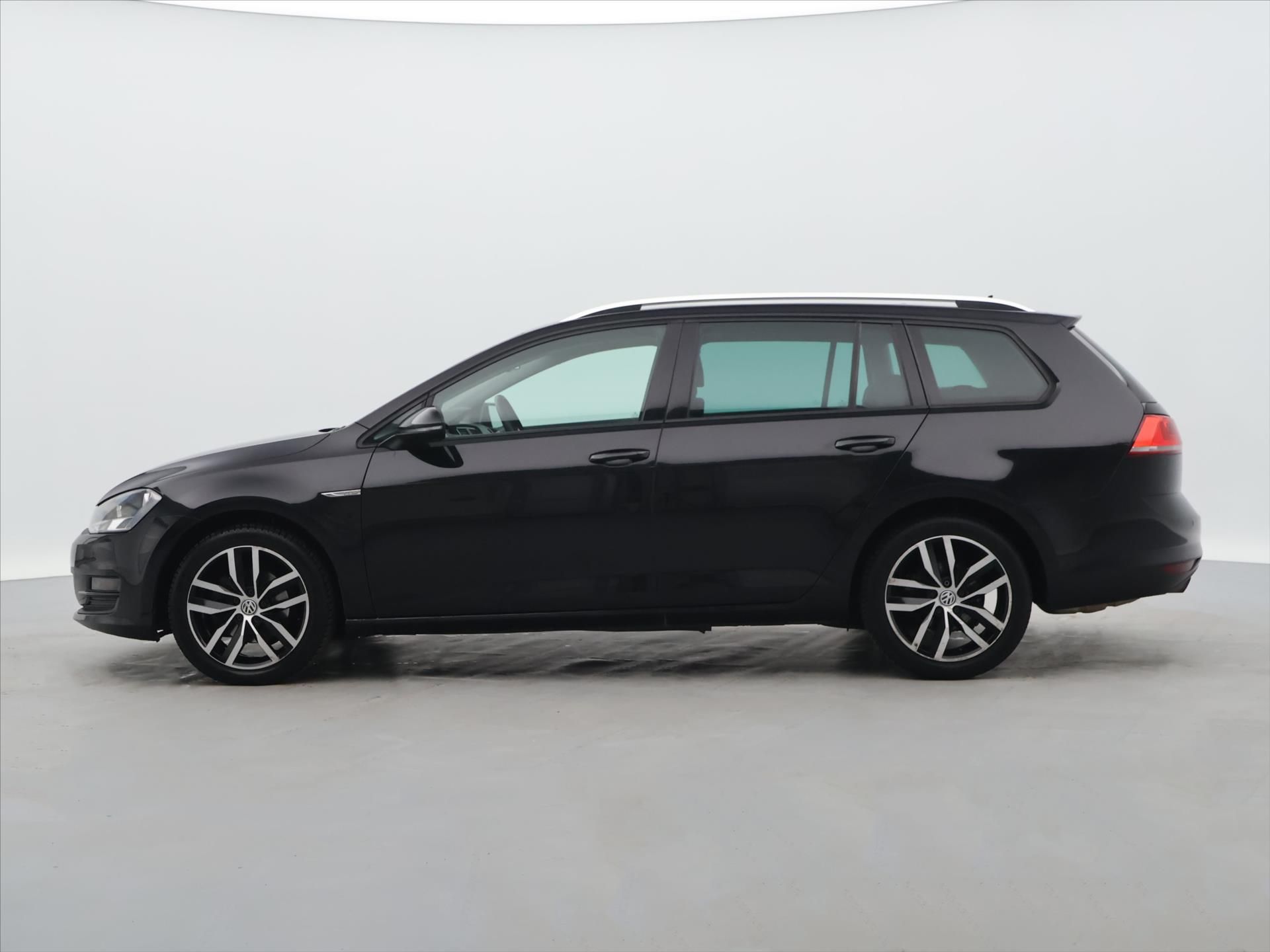 Volkswagen Golf, 1,4 TSI 92kW Cup 1.Maj Navi - fotka 4