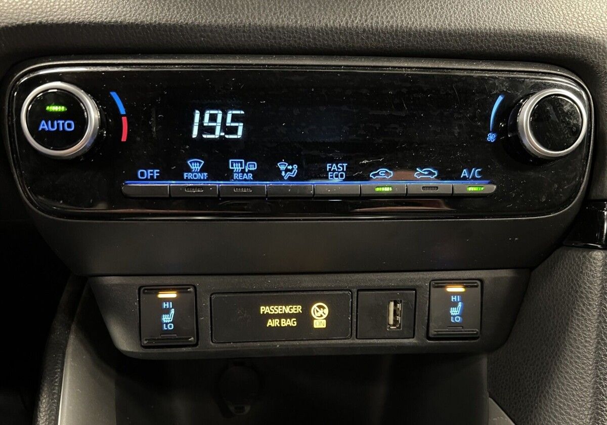 Toyota Yaris, 1.5 Hybrid AT COMFORT STYLE TE - fotka 6