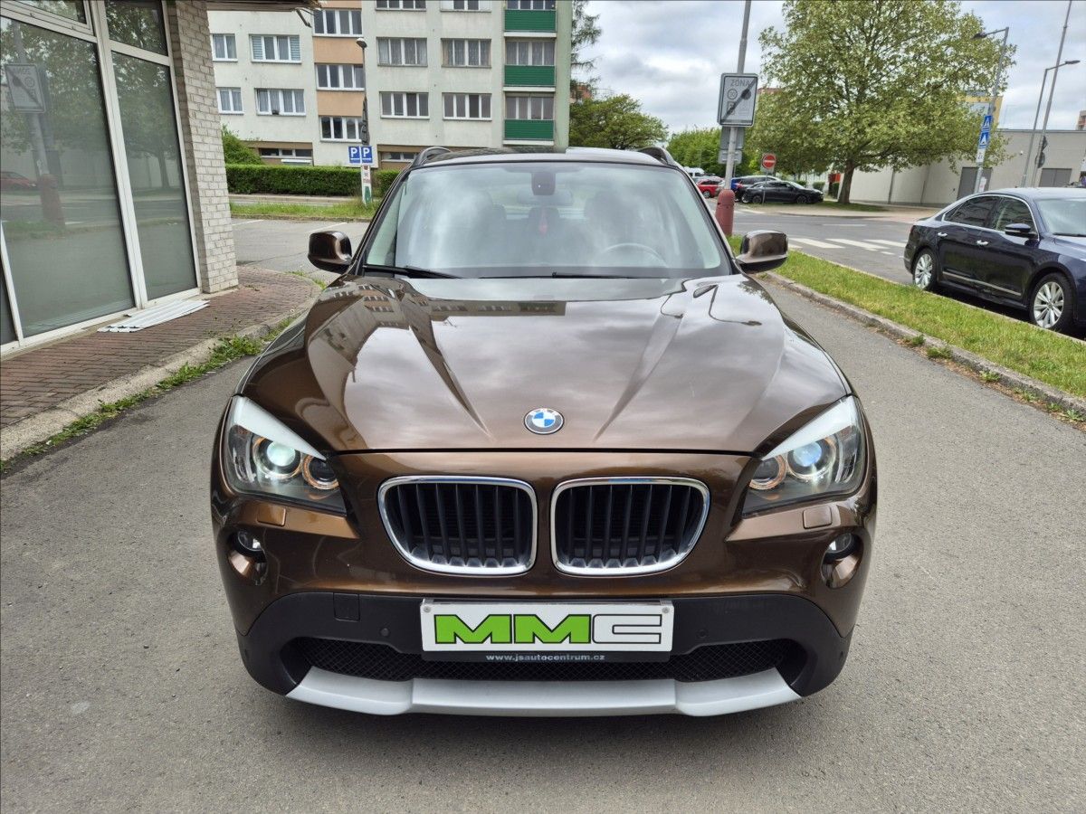 BMW X1, xDrive 20d AT*nove ROZVODY - fotka 2