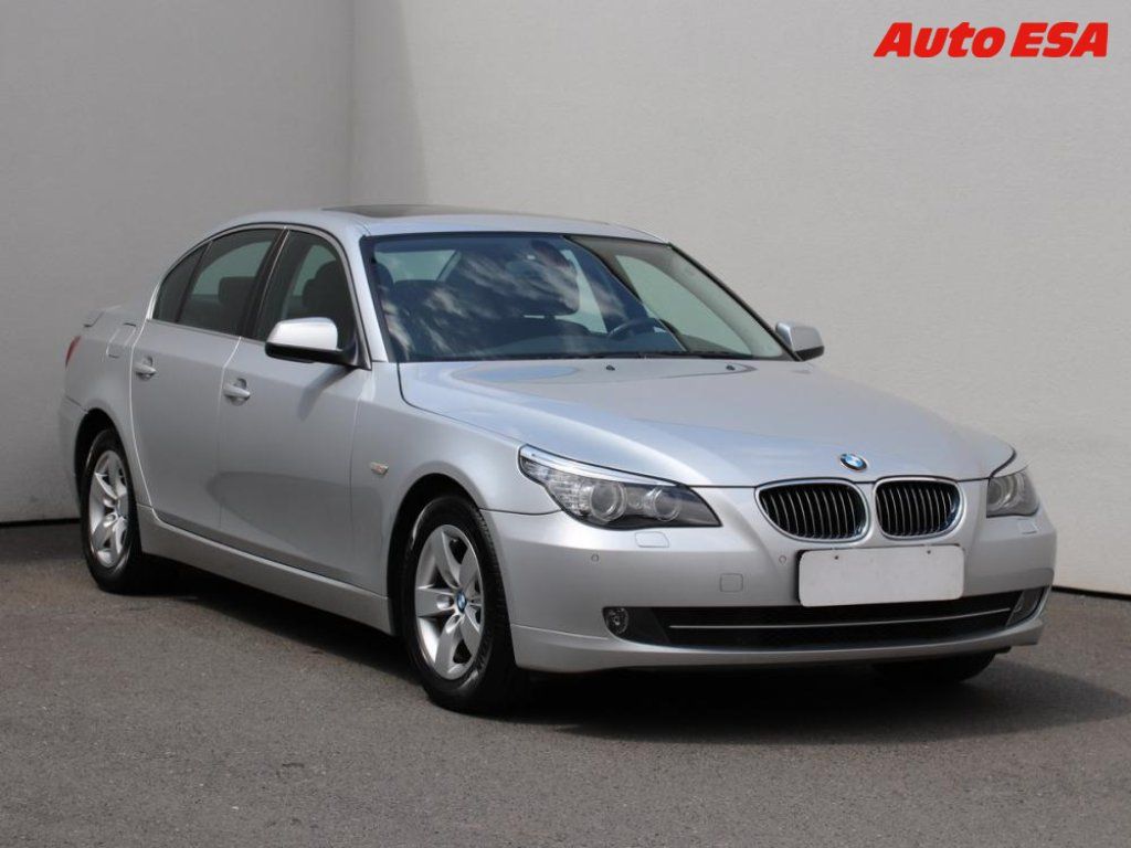 BMW Řada 5, 3.0 525i,navi