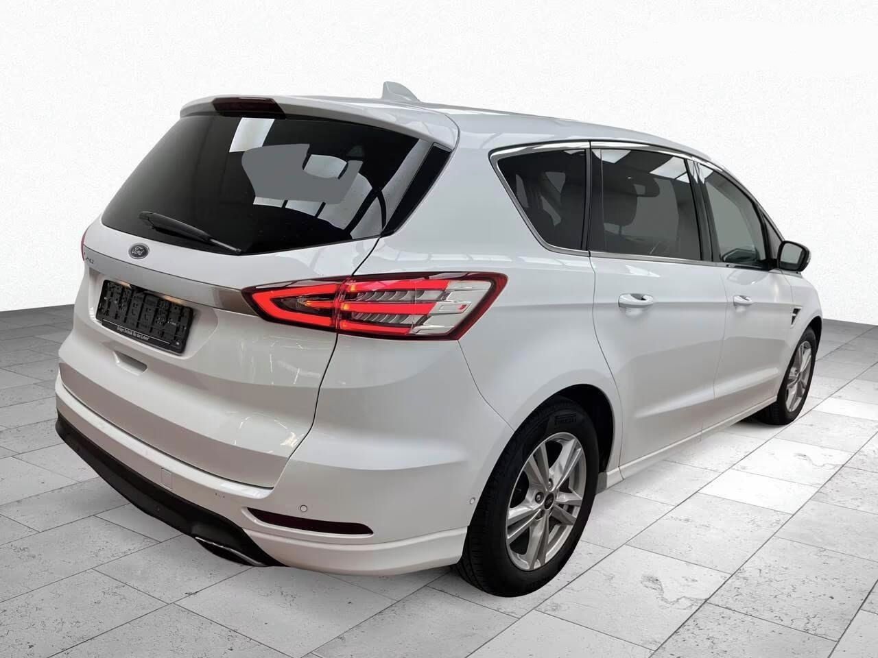 Ford S-MAX, 2.0 EcoBlue Titanium*Kamera* - fotka 2