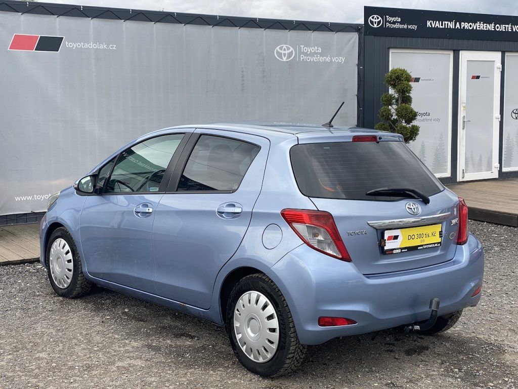 Toyota Yaris, 1.33i, ČR, Active, automat - fotka 5