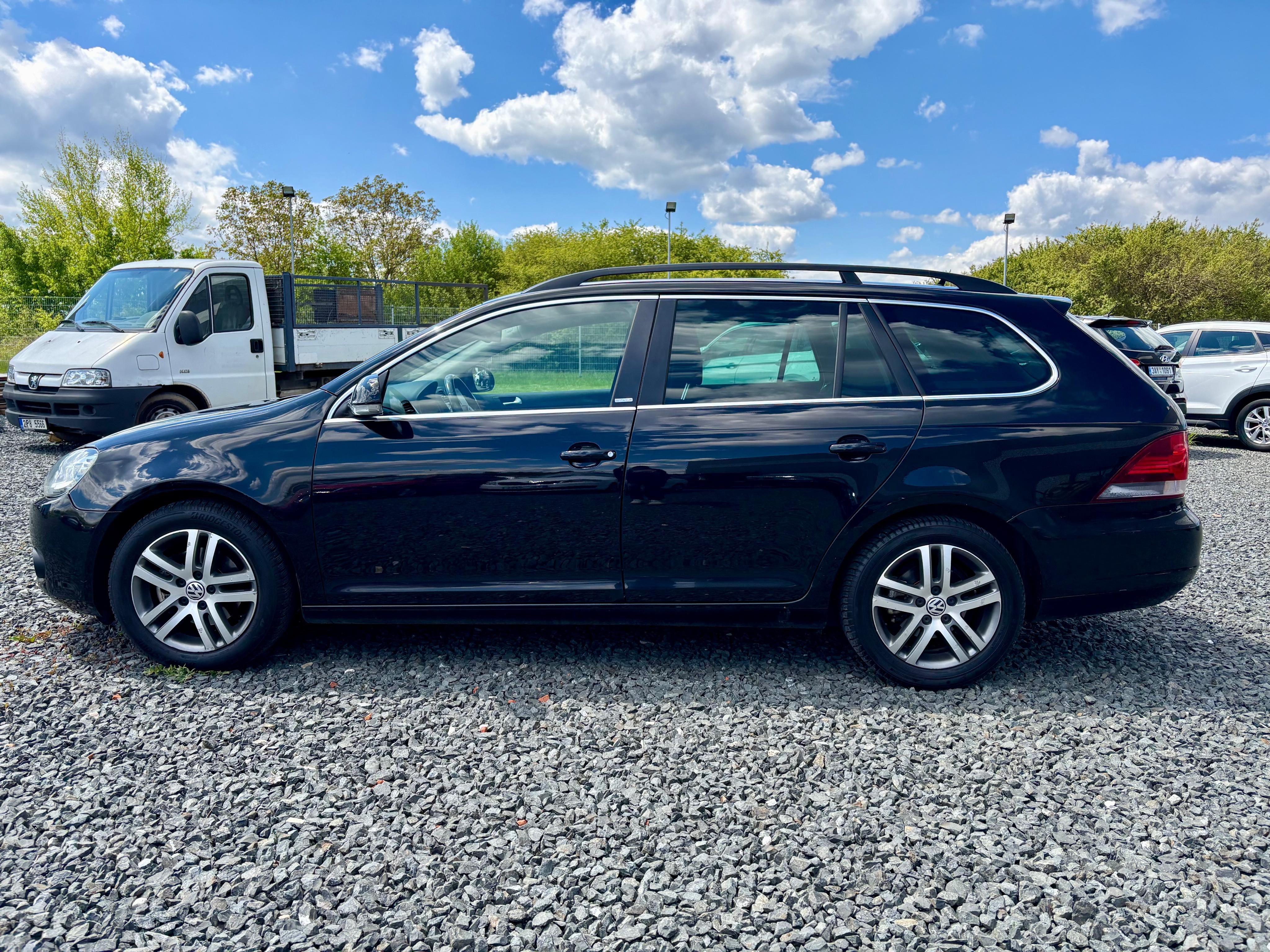 Volkswagen Golf, 1.6TDi 77kw Style - fotka 5