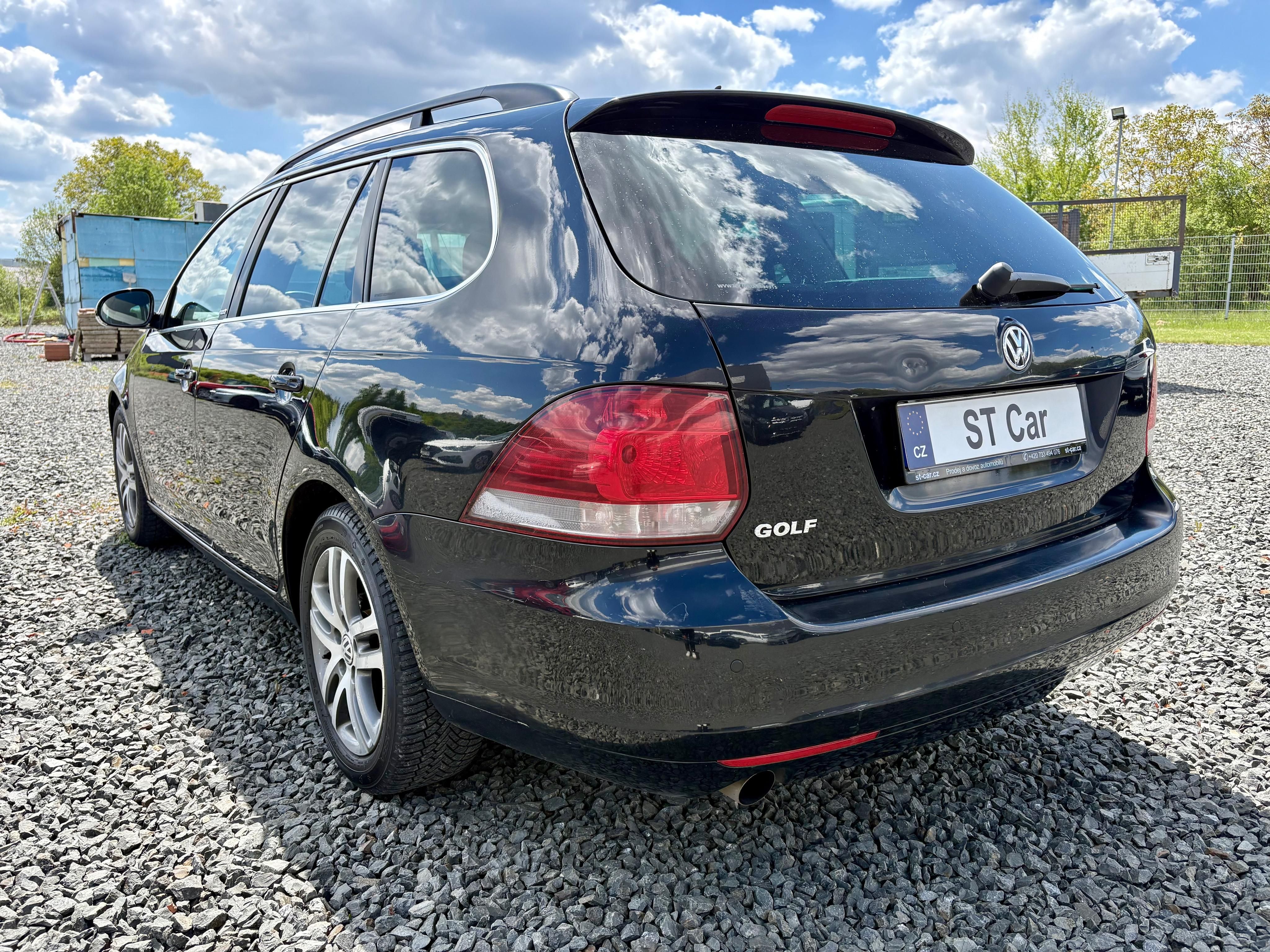 Volkswagen Golf, 1.6TDi 77kw Style - fotka 6