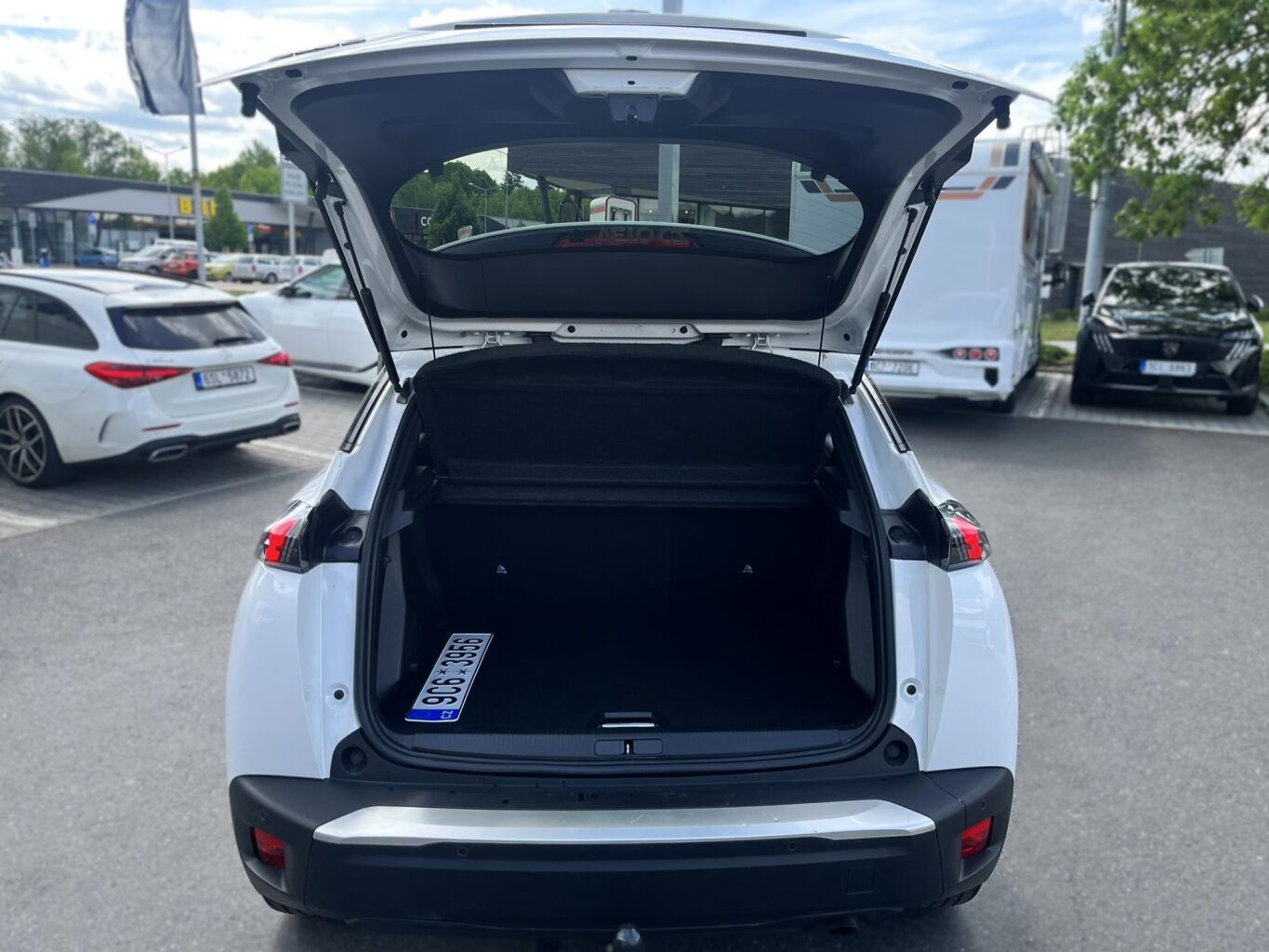 Peugeot 2008, ALLURE 1.2 PureTech 100k MAN6 - fotka 5