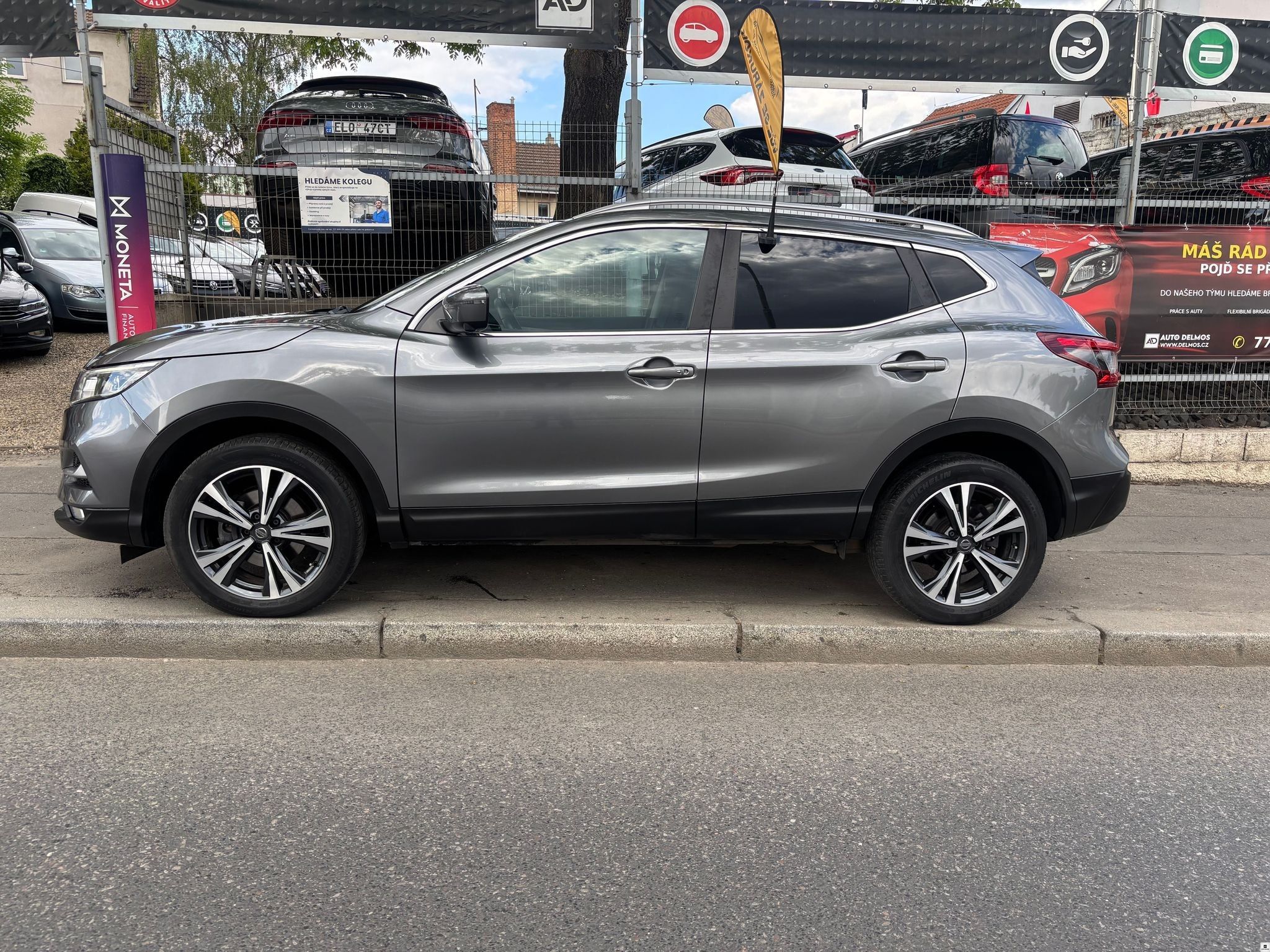 Nissan Qashqai, 1.6DIG-T/2018/N-CON/1M/CZ-ZÁR - fotka 2