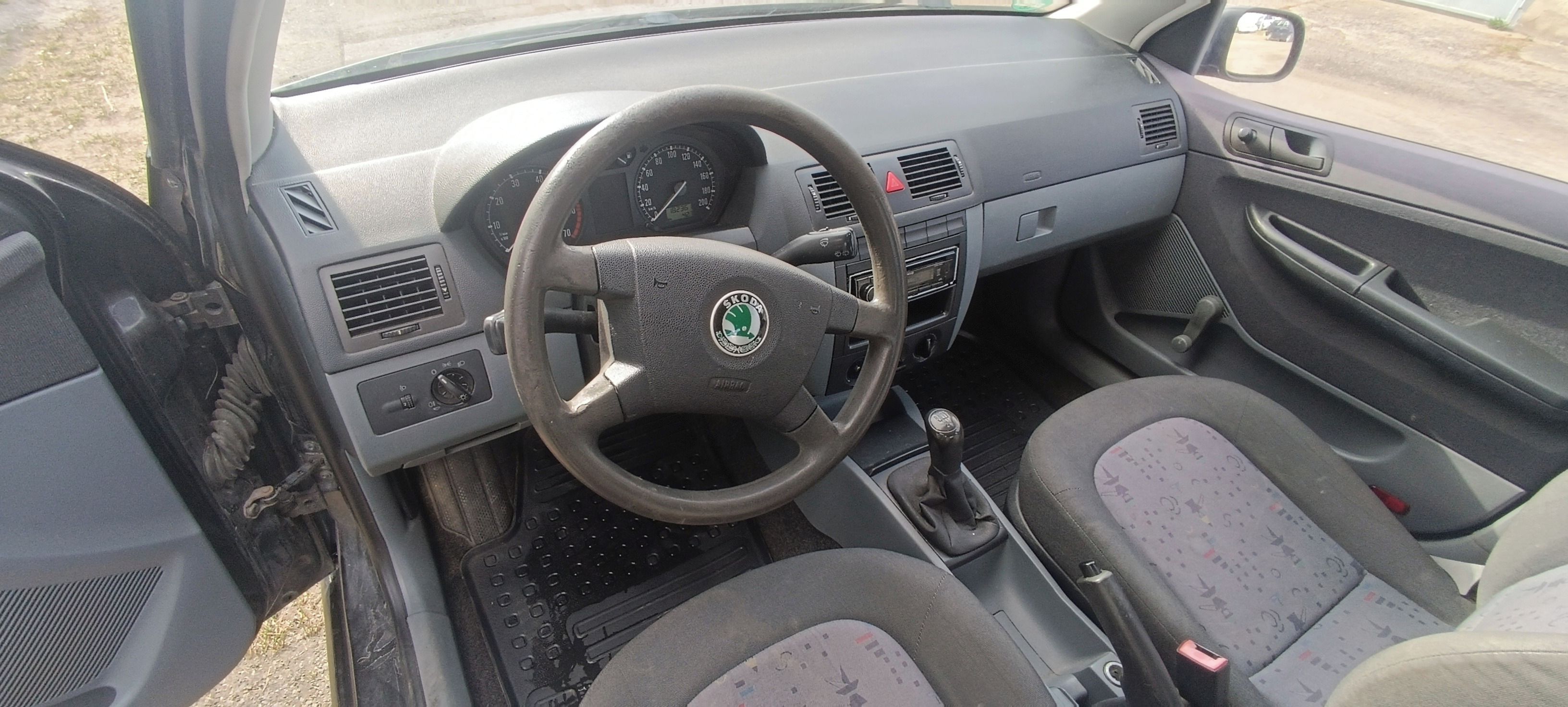 Škoda Fabia, Škoda Fabia 1.4i 16v - fotka 6