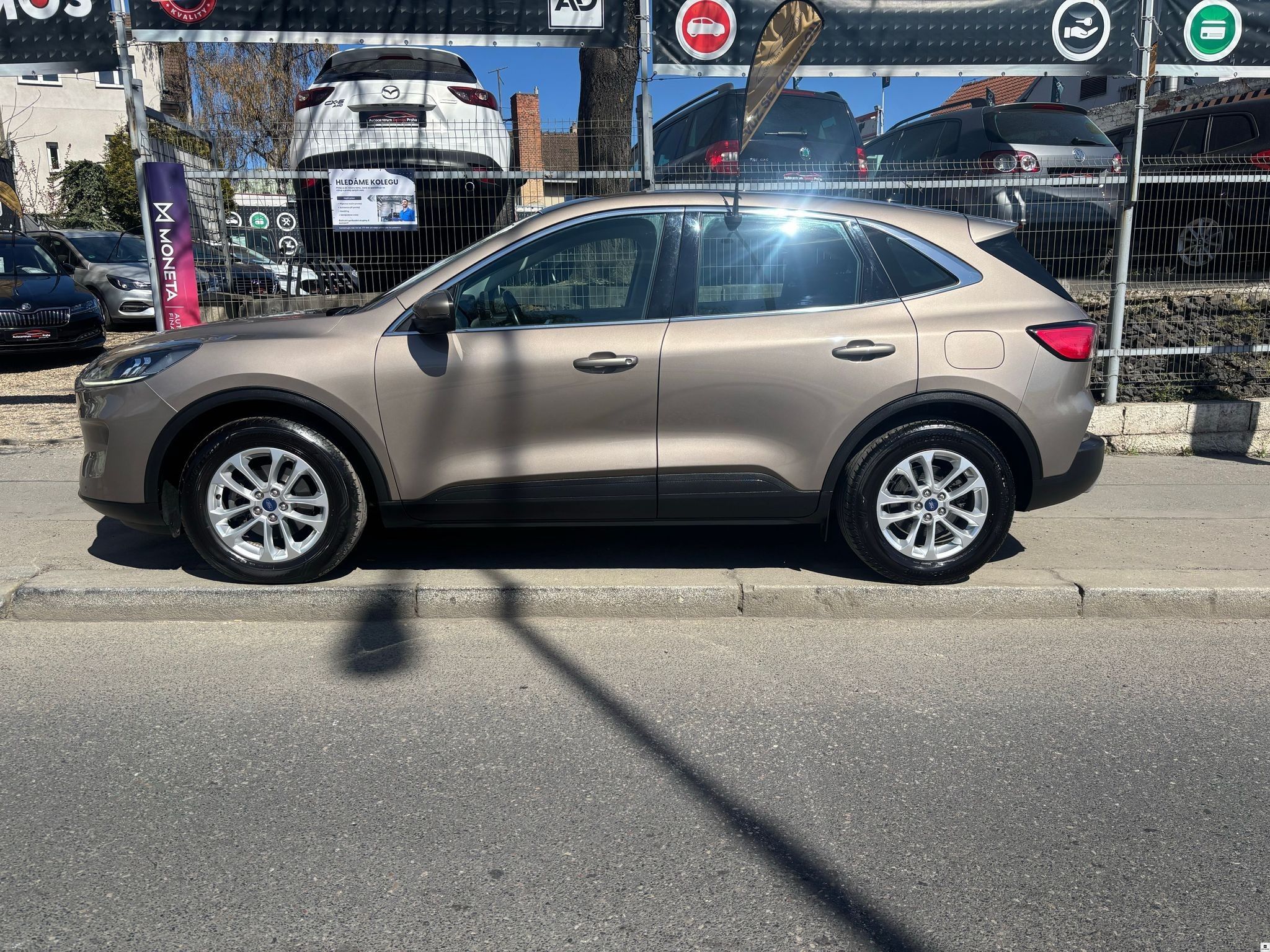 Ford Kuga, 2.0EB-140KW/2021/TITAN-4x4-ZÁR - fotka 2