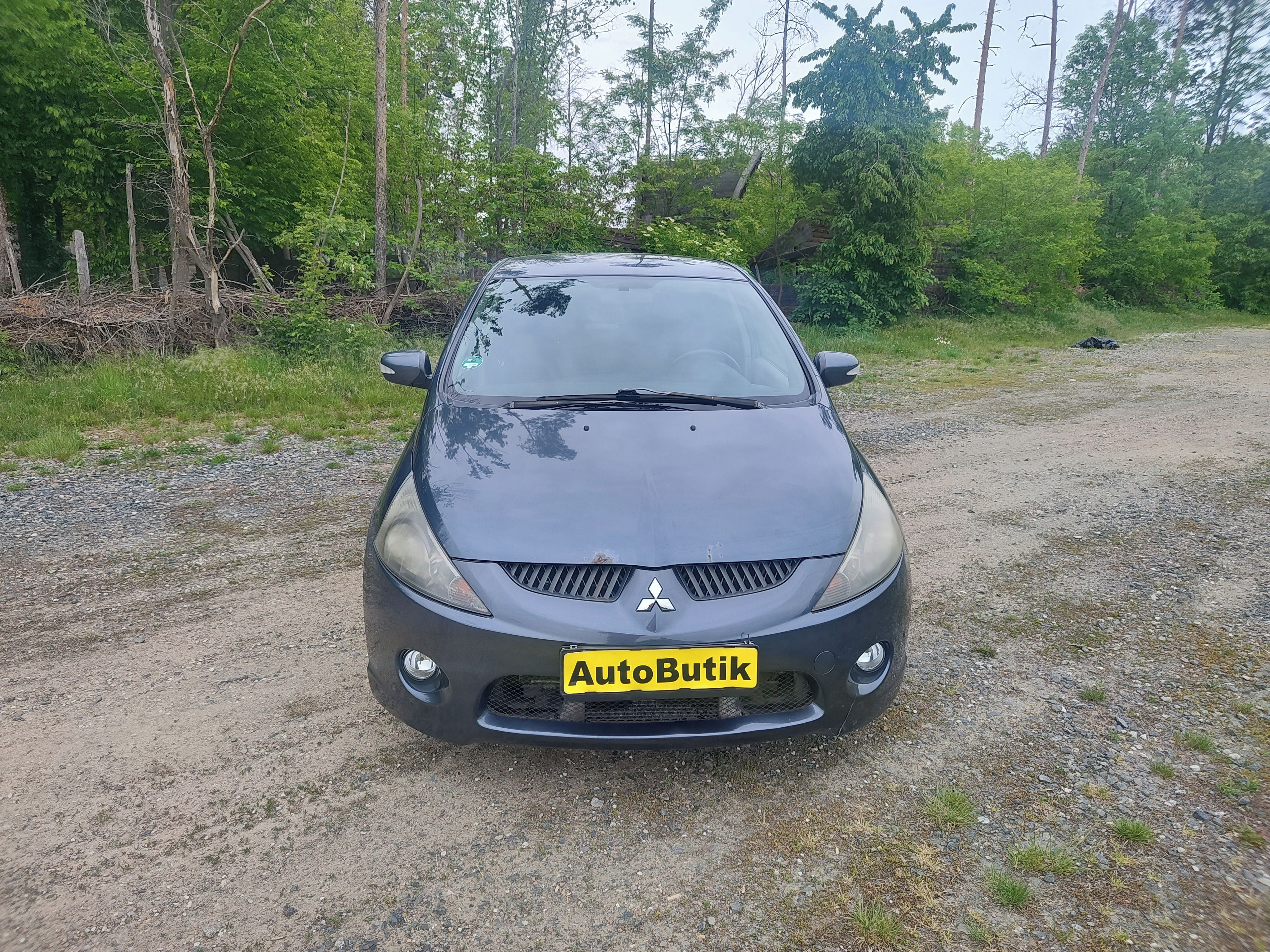 Mitsubishi Grandis, 2.0 DI-D 6 Míst, tažné - fotka 2