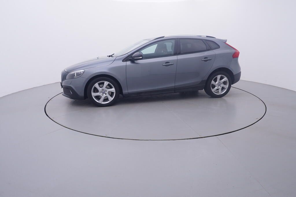 Volvo V40, Momentum 2.0 D3 110 kW - fotka 2