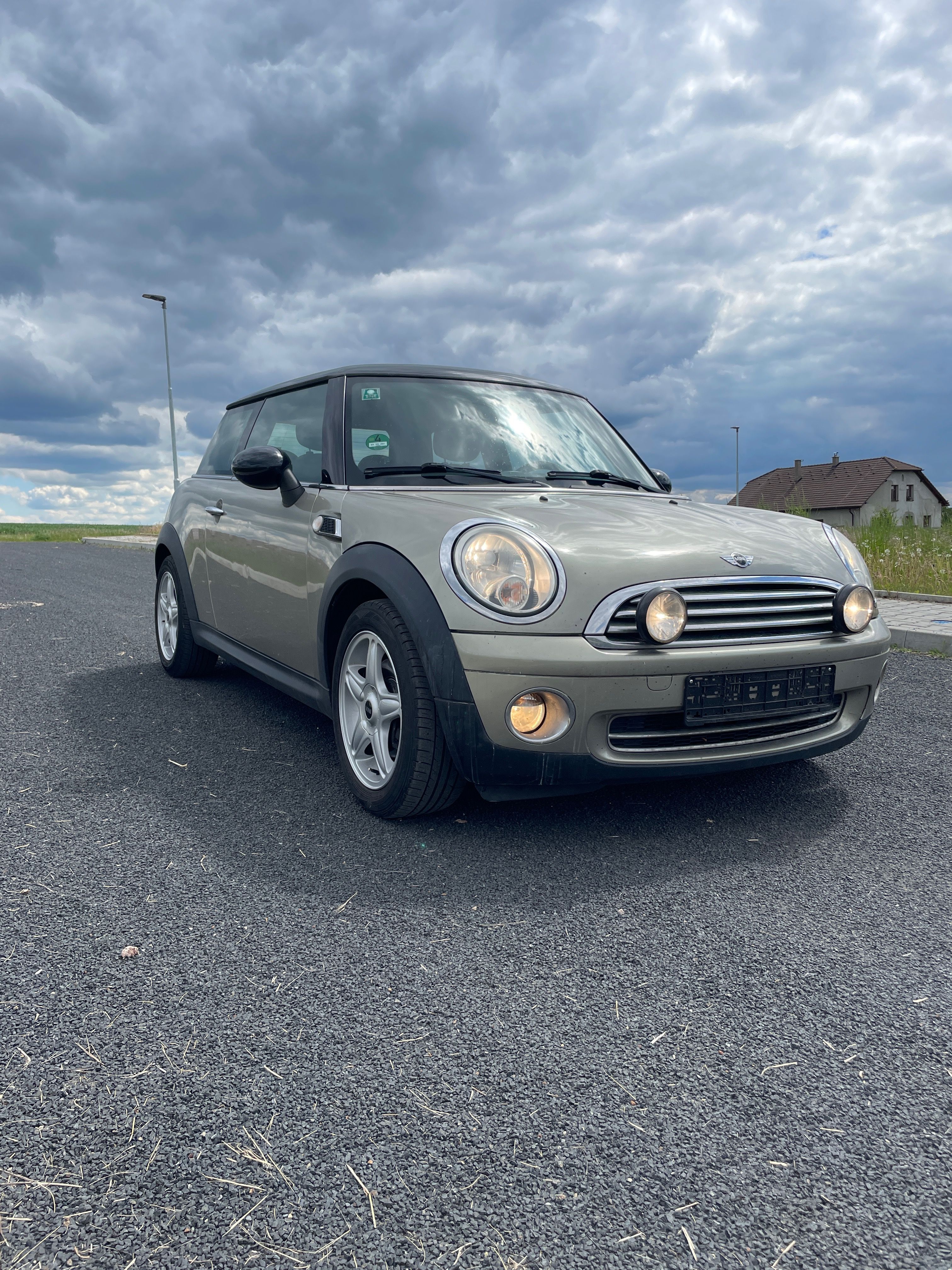Mini Cooper, Mini Cooper 1.6, 88kW, krásný - fotka 2