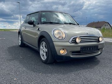 Mini Cooper 1.6, 88kW, krásný