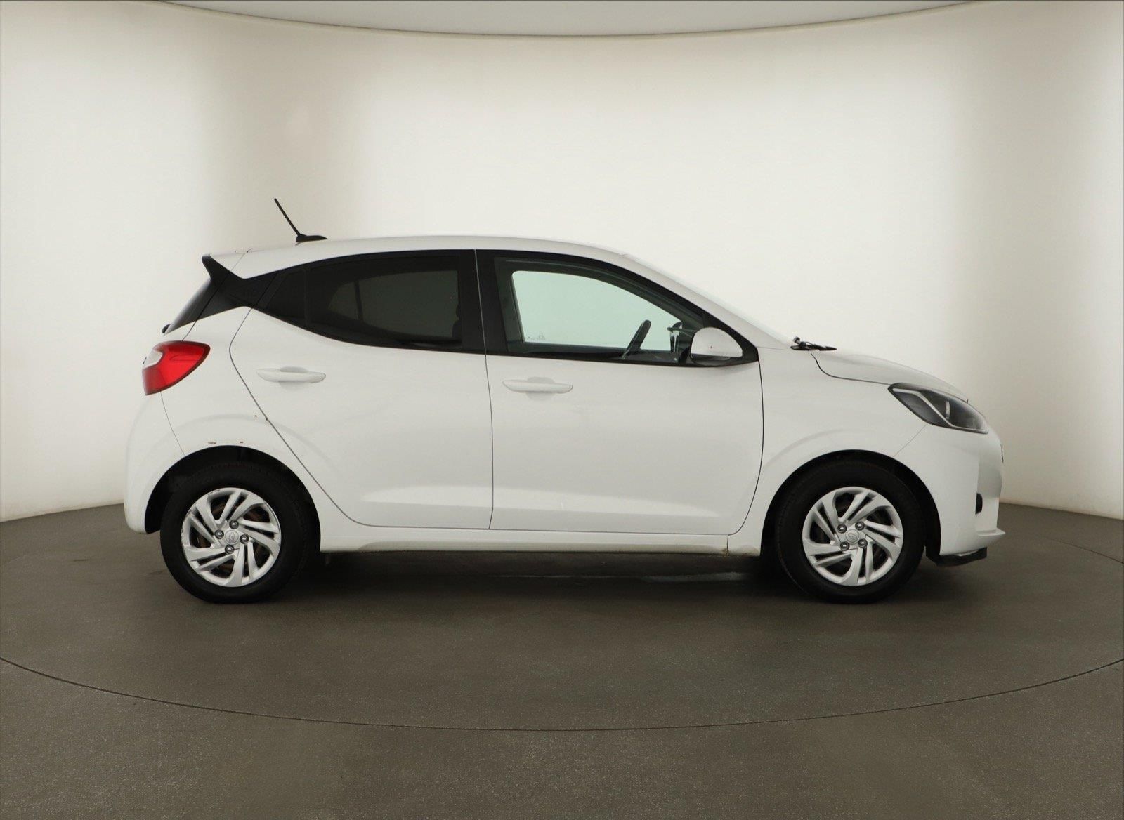 Hyundai i10, 1.0, Automat, ČR,1.maj - fotka 6