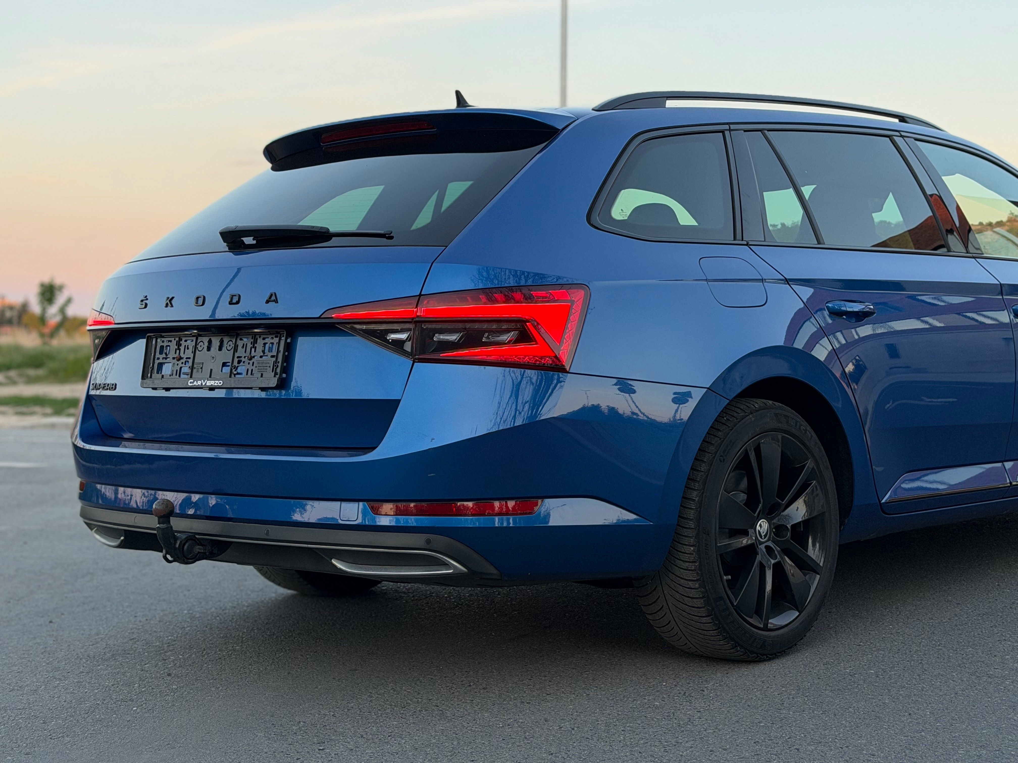 Škoda Superb, DSG SPORTLINE TAŽNÝ 130TKM - fotka 6