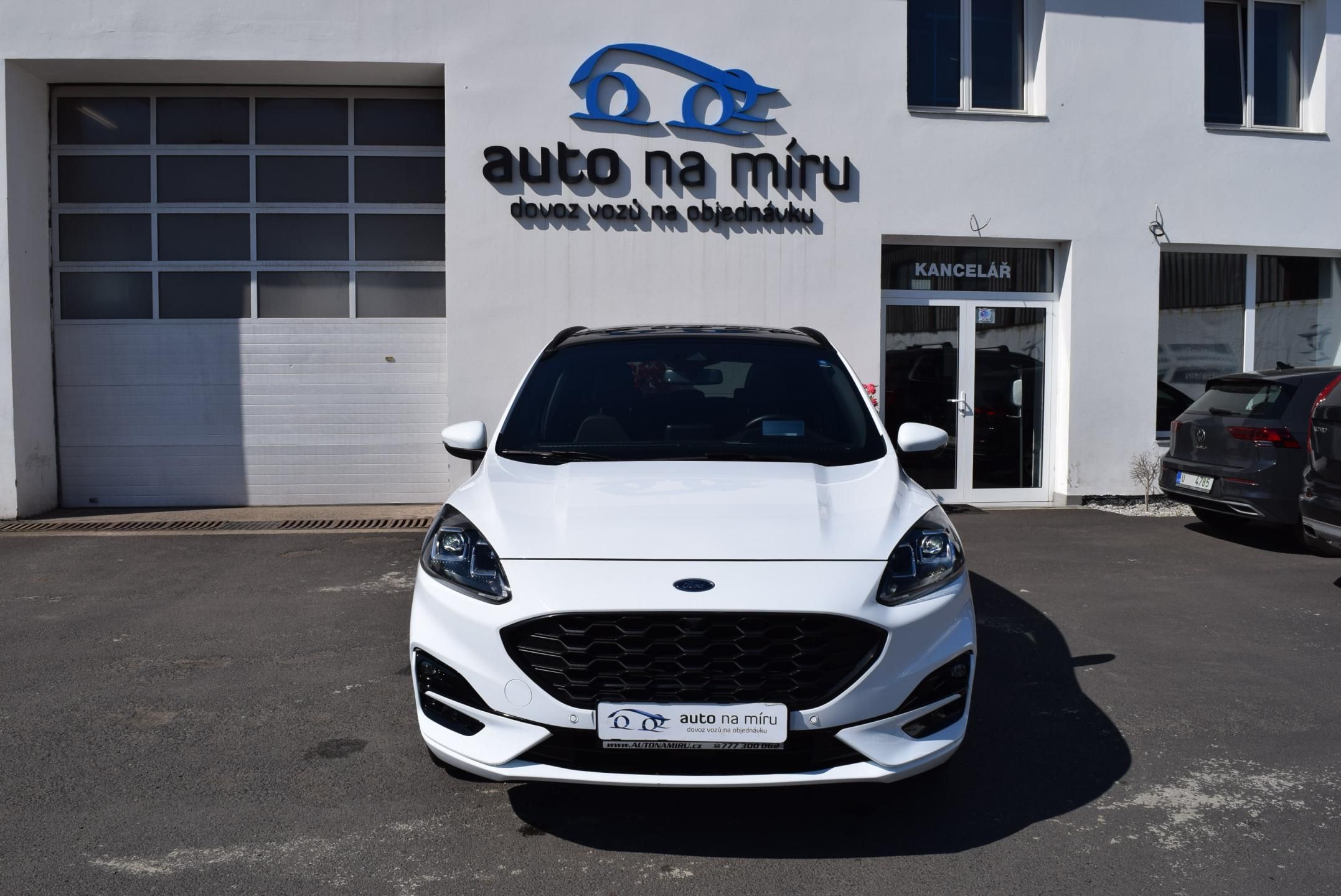 Ford Kuga, 2.5 DURATEC PHEV 112kw e-CVT - fotka 3