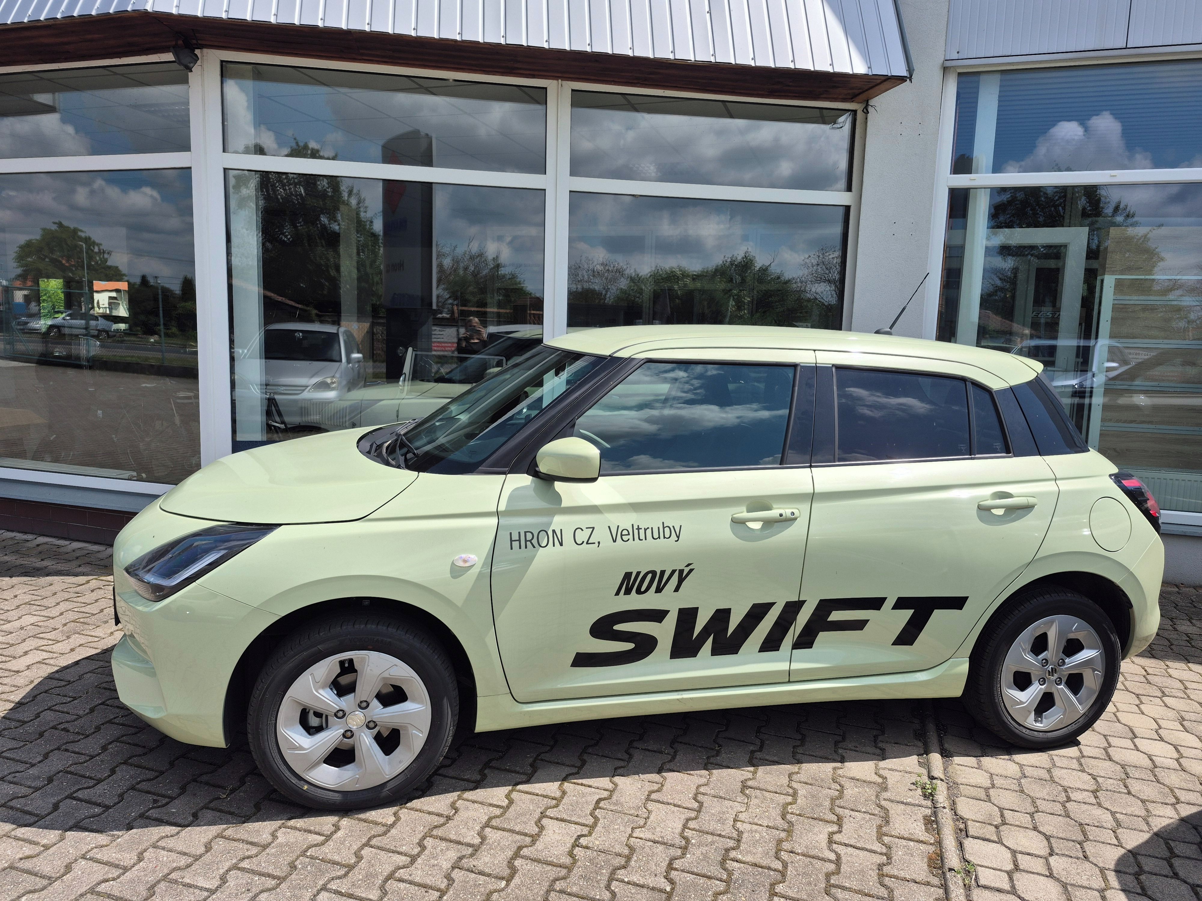 Suzuki Swift, 1,2 Premium 4x4 AllGrip - fotka 6