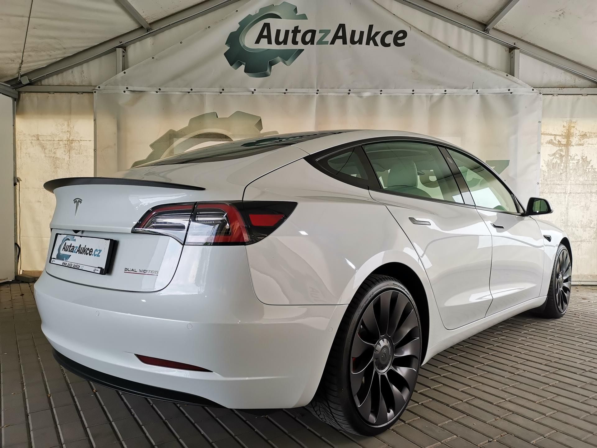 Tesla Model 3, 377KW Performance 39tkm Enchan - fotka 2