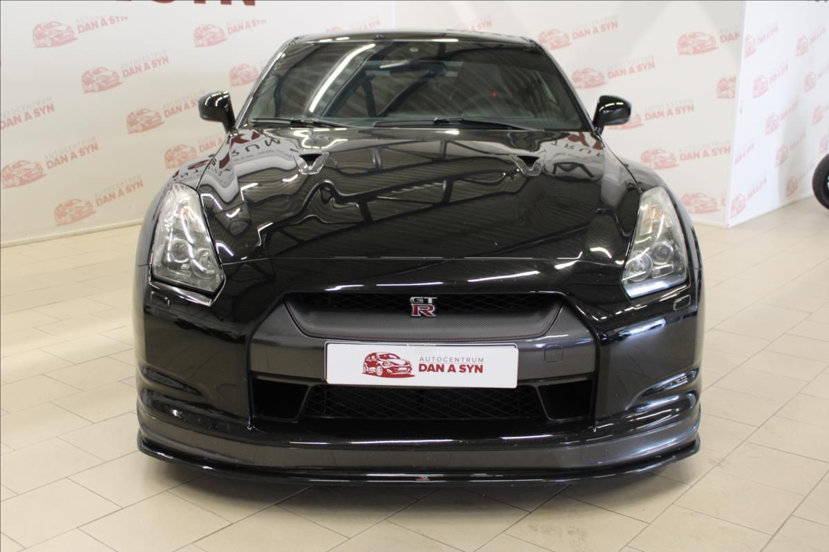 Nissan GT-R, 3,8 GT-R R35 TOP STAV - fotka 2