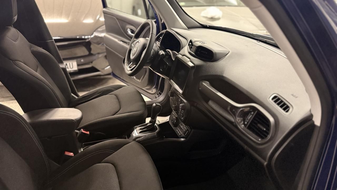 Jeep Renegade, 1.3 T4 PHEV,4x4,50km dojezd - fotka 2