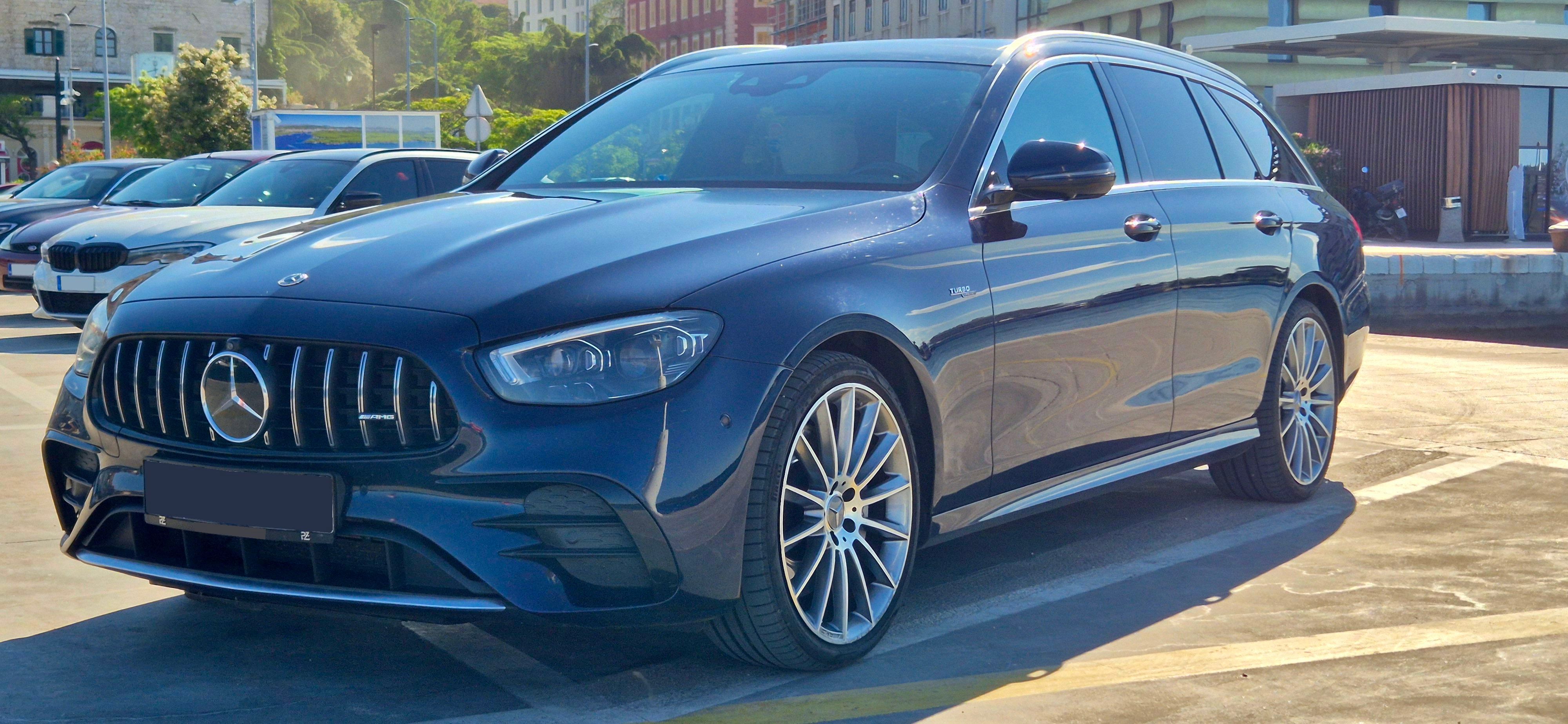 Mercedes-Benz Třídy E, 53 AMG 4M+ T - fotka 4