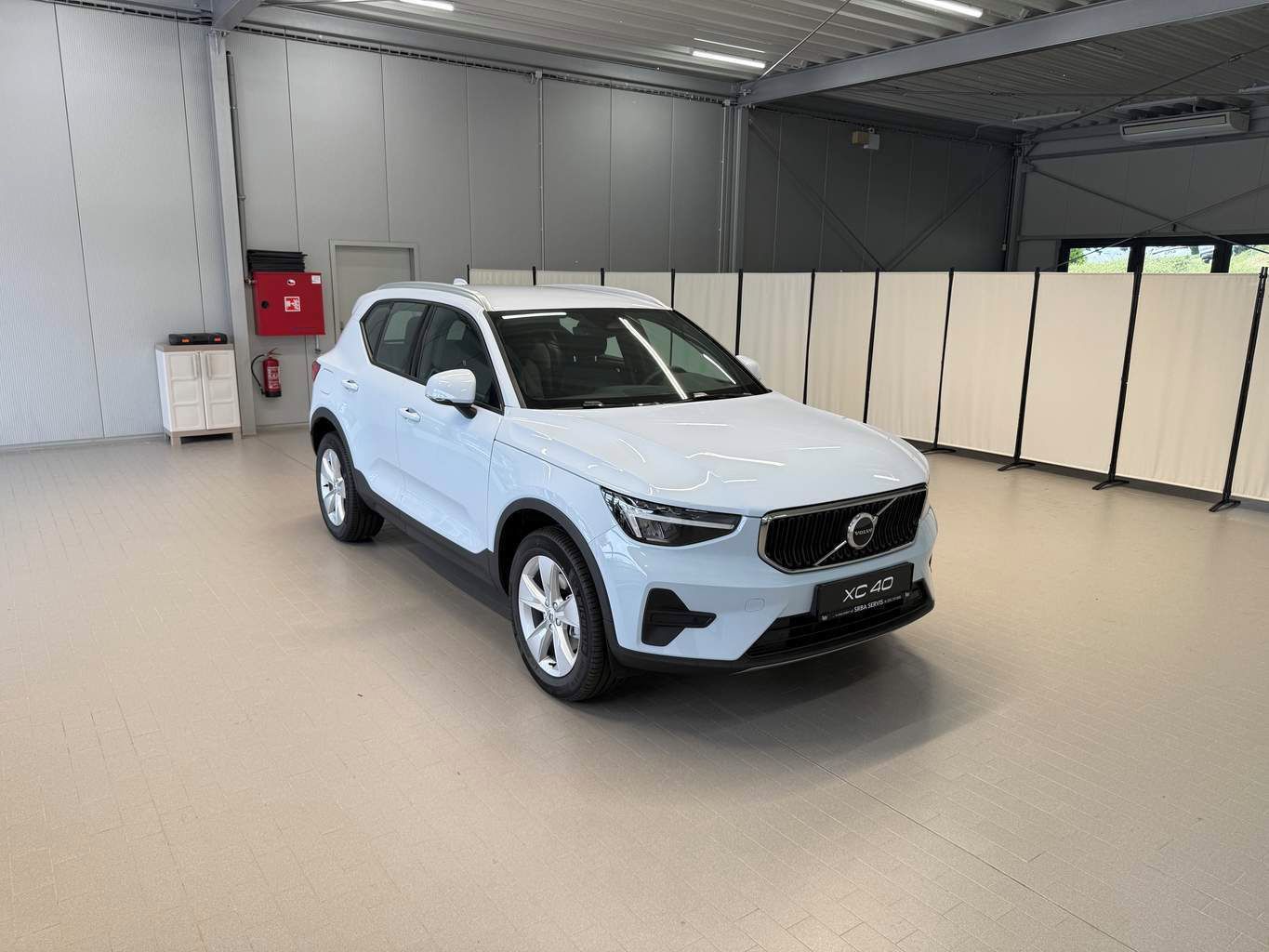 Volvo XC40, B3 2.0L 163 HP AT7 FWD CORE - fotka 6