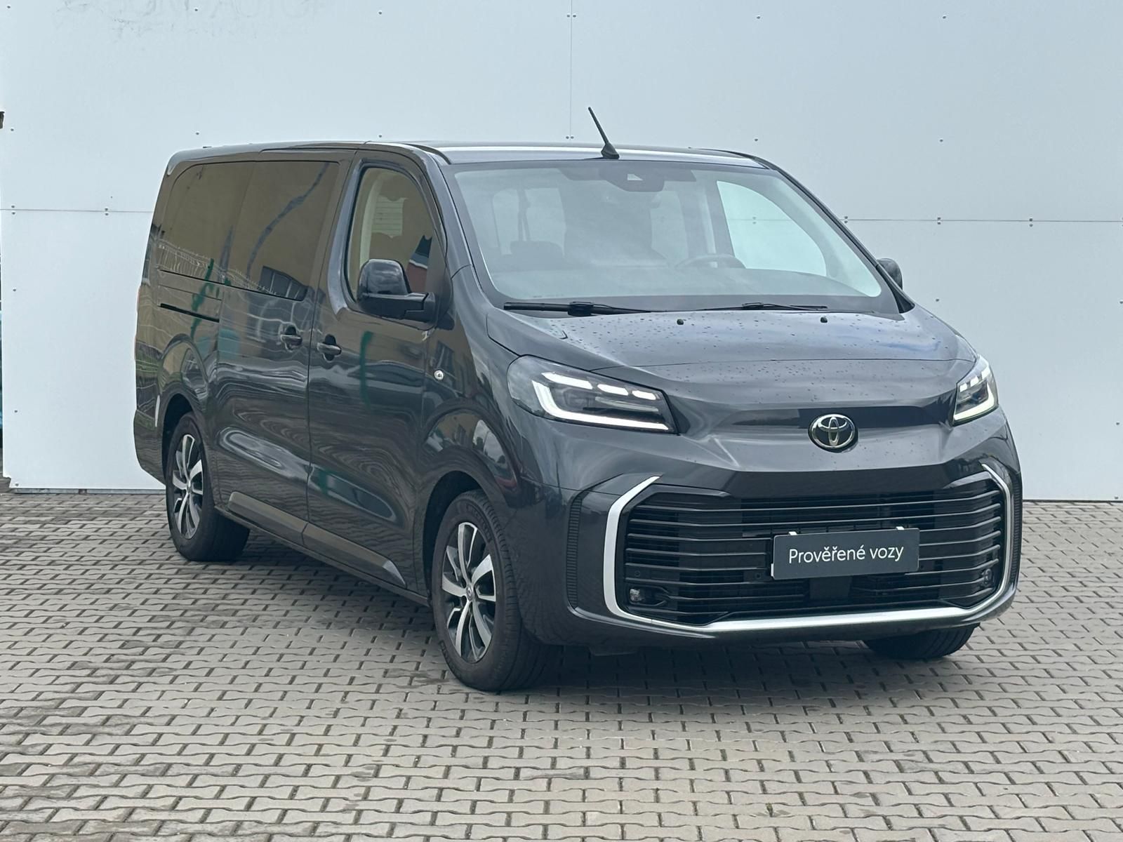Toyota Proace Verso, 2,0 D-4D 8AT L2 Family Webasto - fotka 6