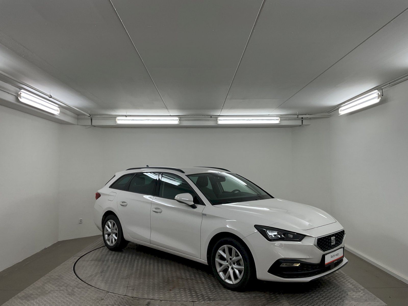 Seat Leon, 1.5 eTSI DSG 115 k Style ST - fotka 6