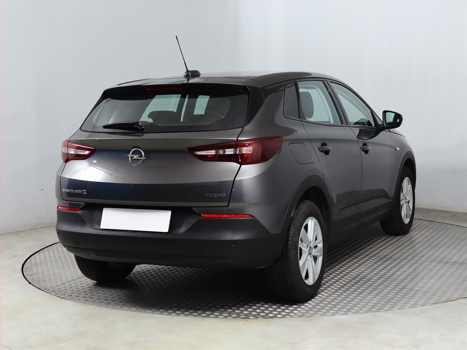 Opel Grandland X, 1.2 Turbo, ČR,1.maj - fotka 5