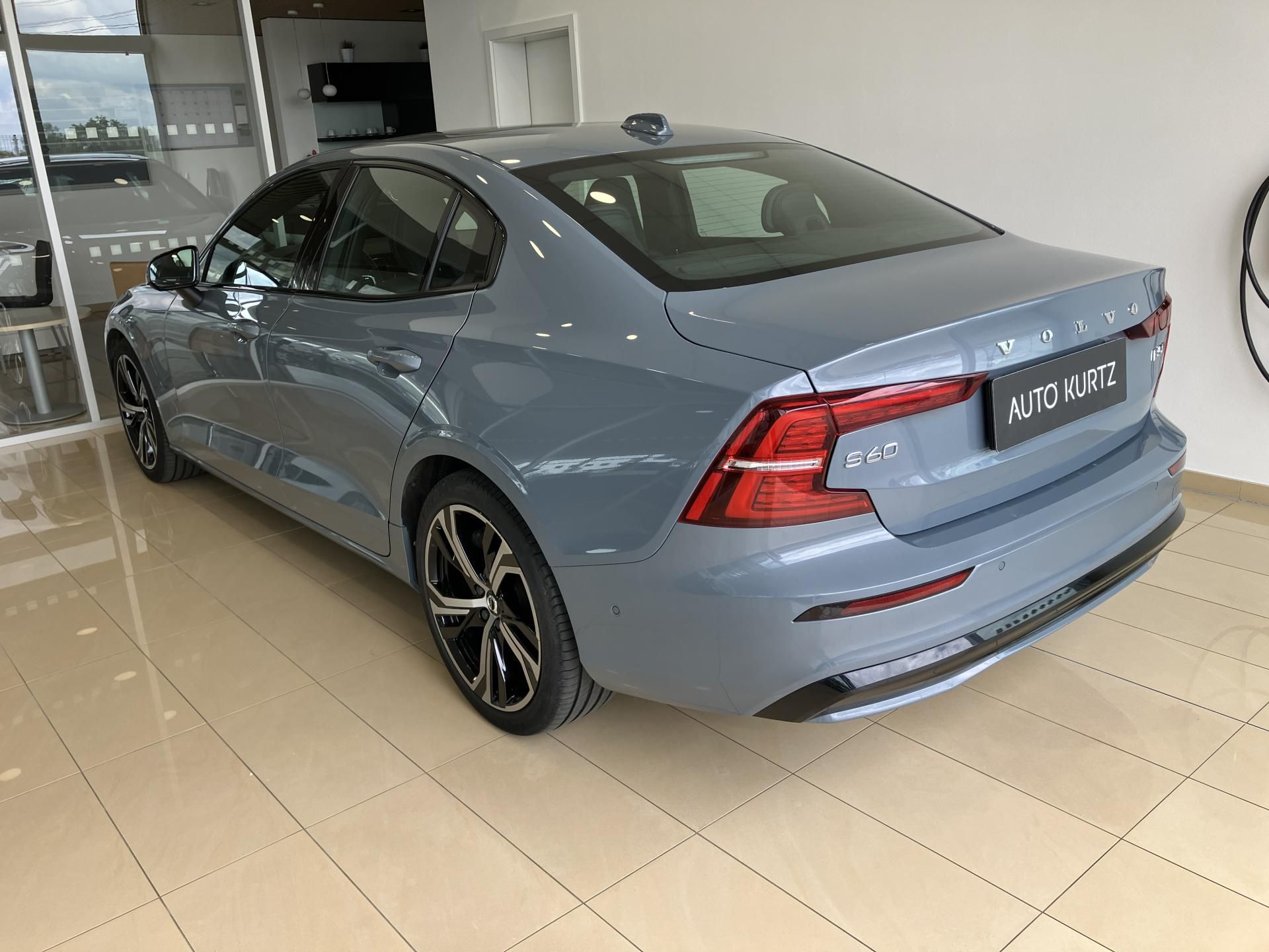 Volvo S60, B5 AWD Ultimate Dark AT8, ČR - fotka 6