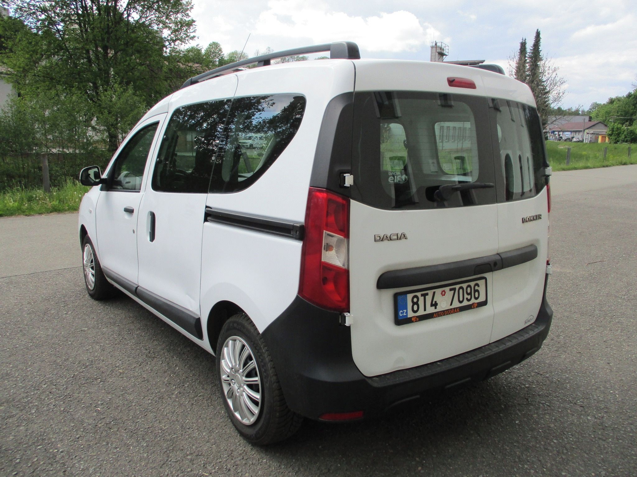 Dacia Dokker, 1.6 i - 5 míst, nové STK - fotka 3