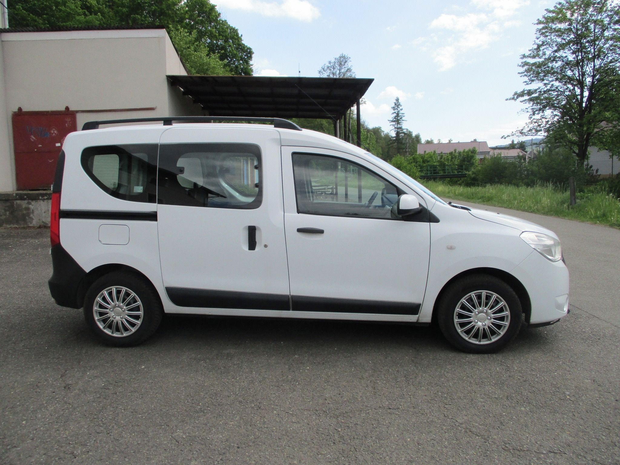 Dacia Dokker, 1.6 i - 5 míst, nové STK - fotka 6