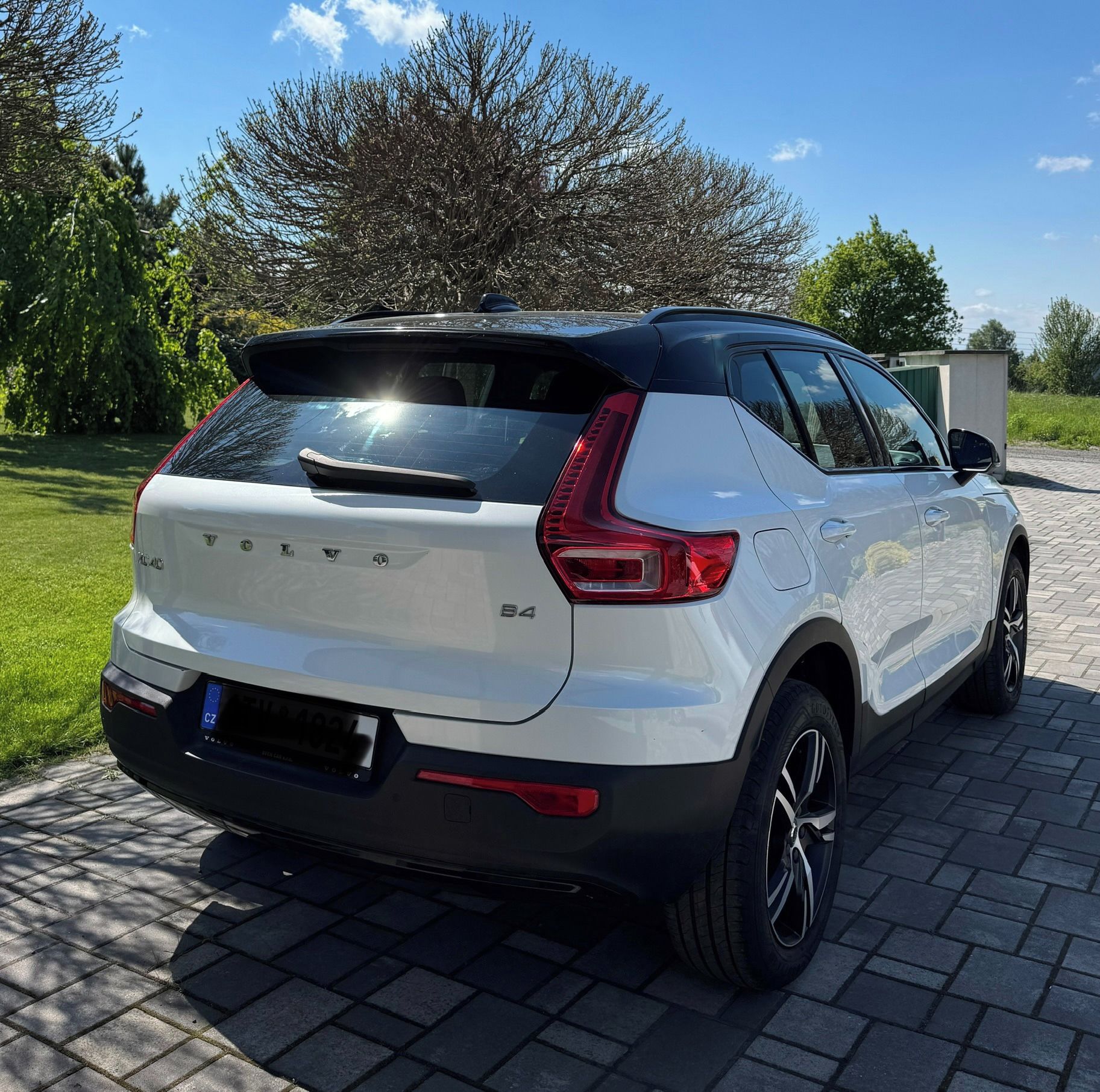 Volvo XC40, 2.0, nehavarováno, 1. majitel - fotka 4