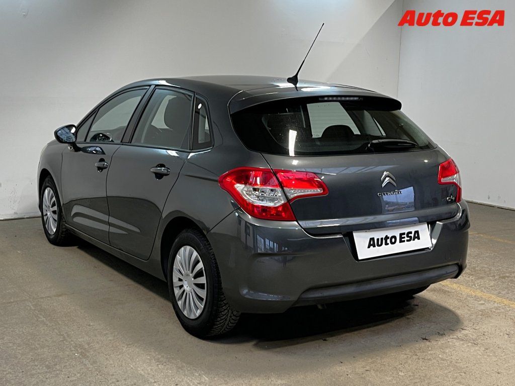 Citroën C4, 1.4 i,2.maj,AC,temp - fotka 6