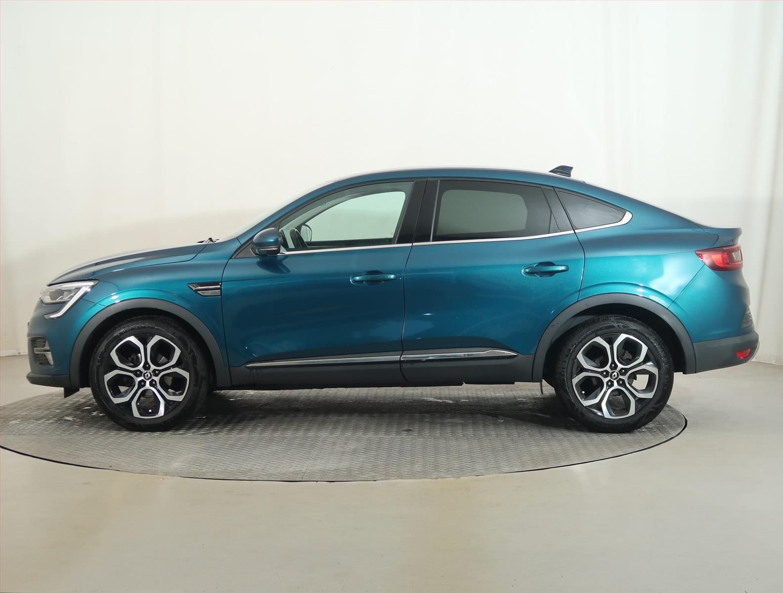 Renault Arkana, 1.3 TCe, Automat, Serv.kniha - fotka 3