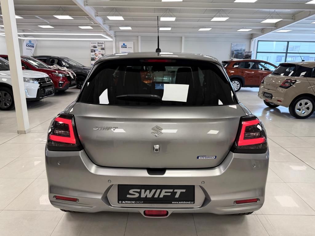 Suzuki Swift, PREMIUM 1.2 HYBRID CVT 4x2 MY2 - fotka 3